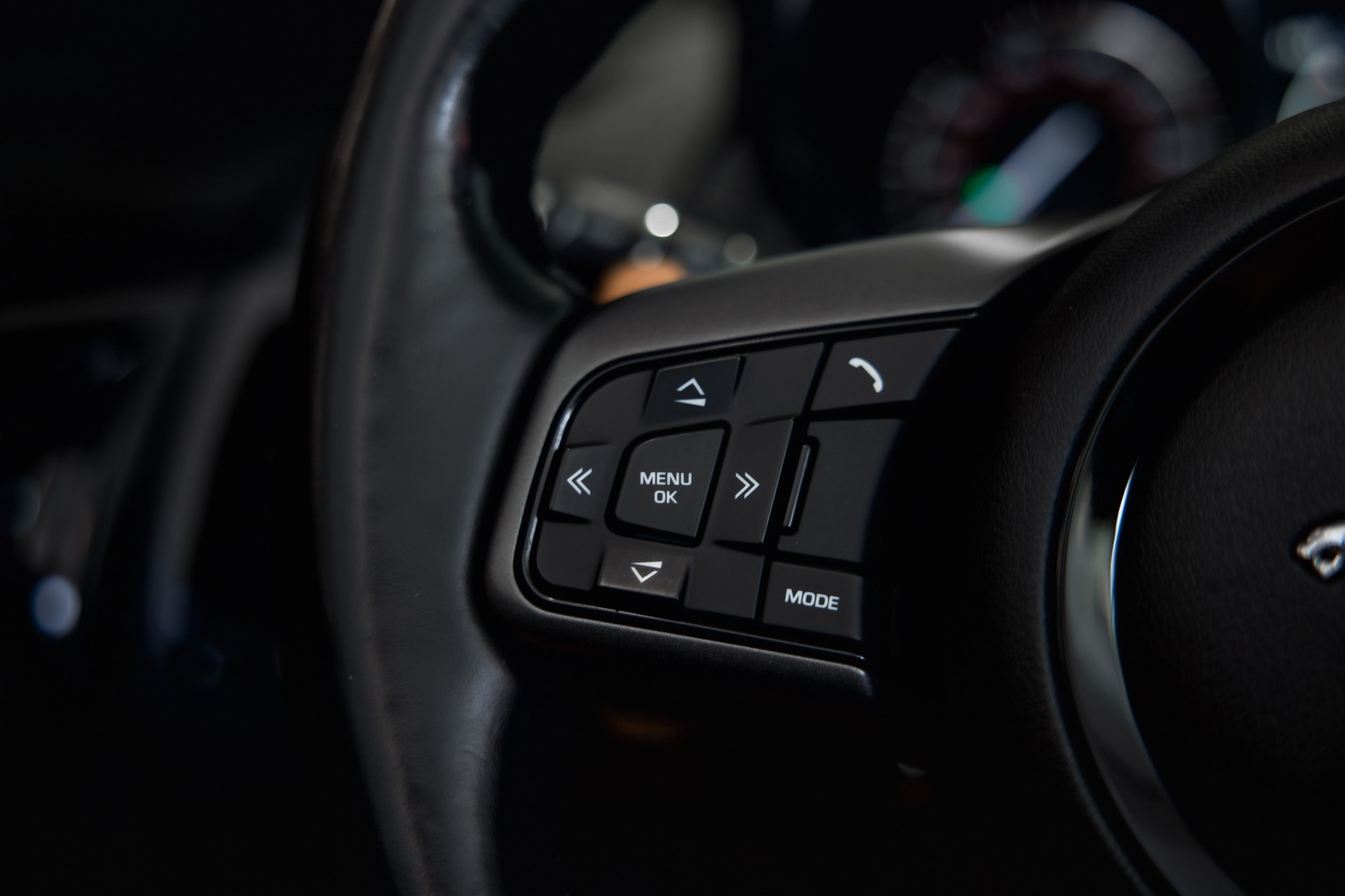 JAGUAR F-Type Convertible V6 S/C AWD-image-23