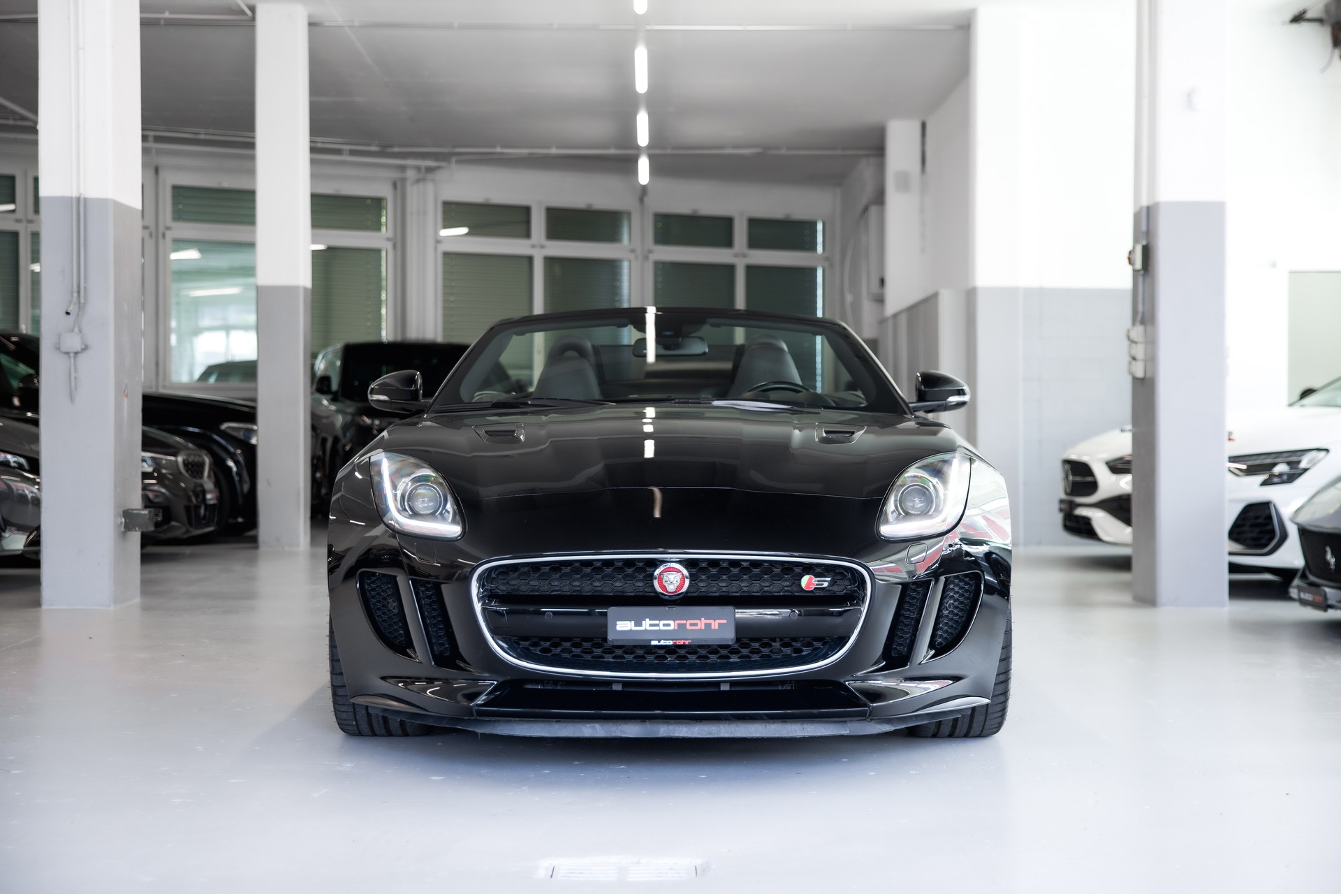 JAGUAR F-Type Convertible V6 S/C AWD-showroom-element-2