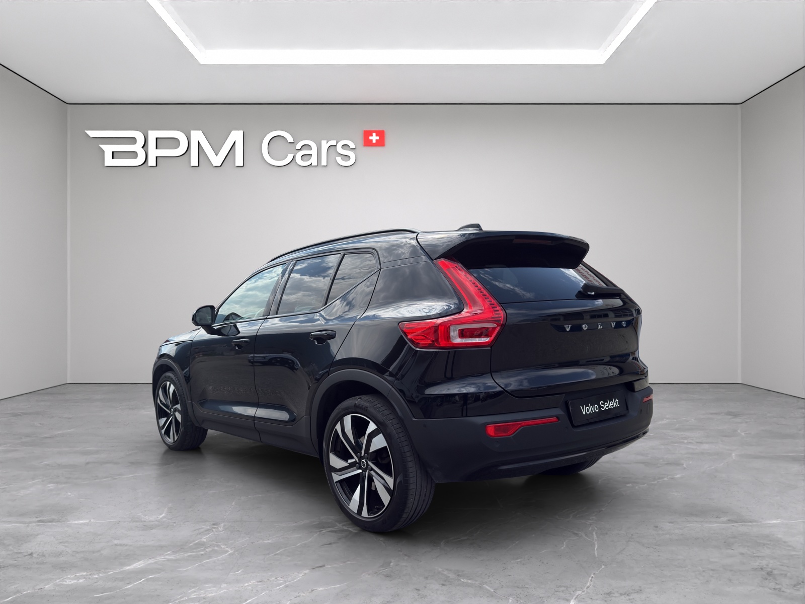 VOLVO XC40 2.0 B4 MH Ultimate Dark AWD-showroom-element-2