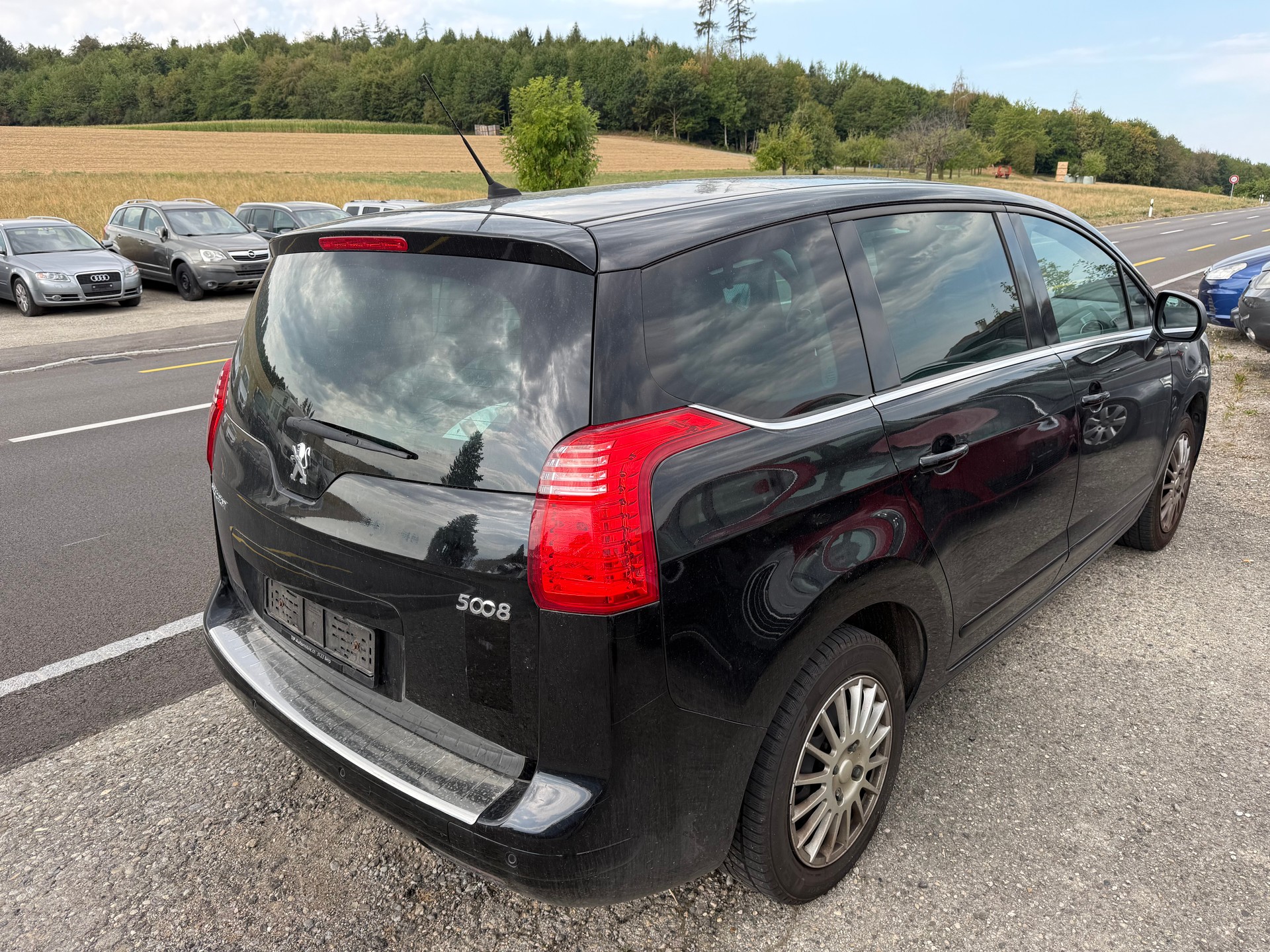 PEUGEOT 5008 1.6 16V T Sport Pack Automatic-image-4