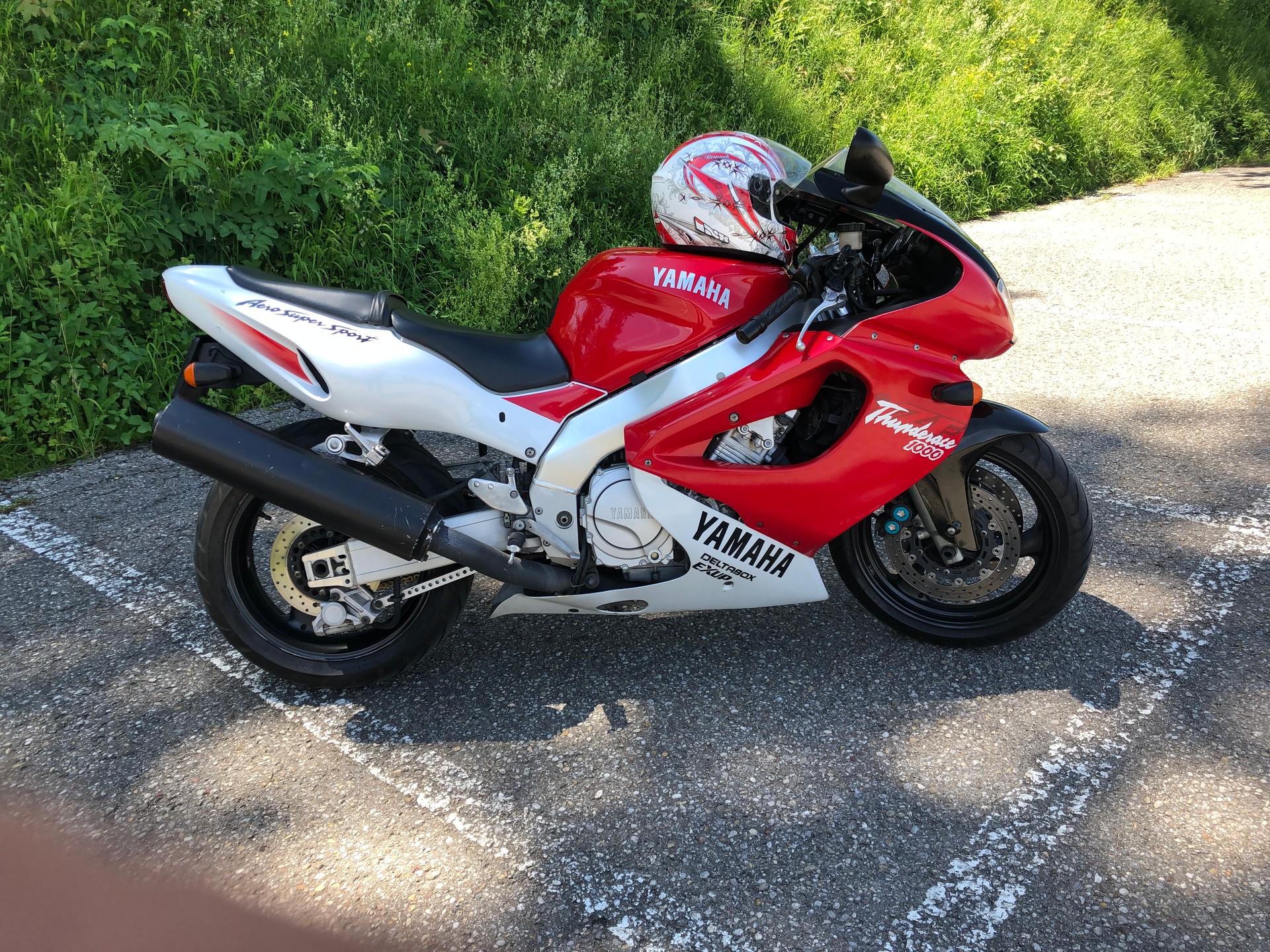 YAMAHA YZF 1000 R Thunderace-image-0