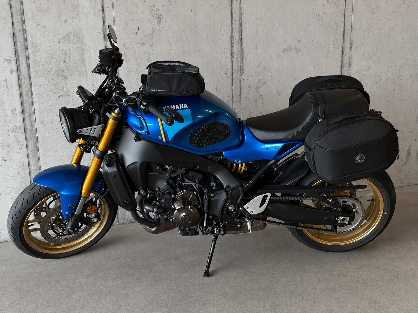 YAMAHA XSR 900-image-5