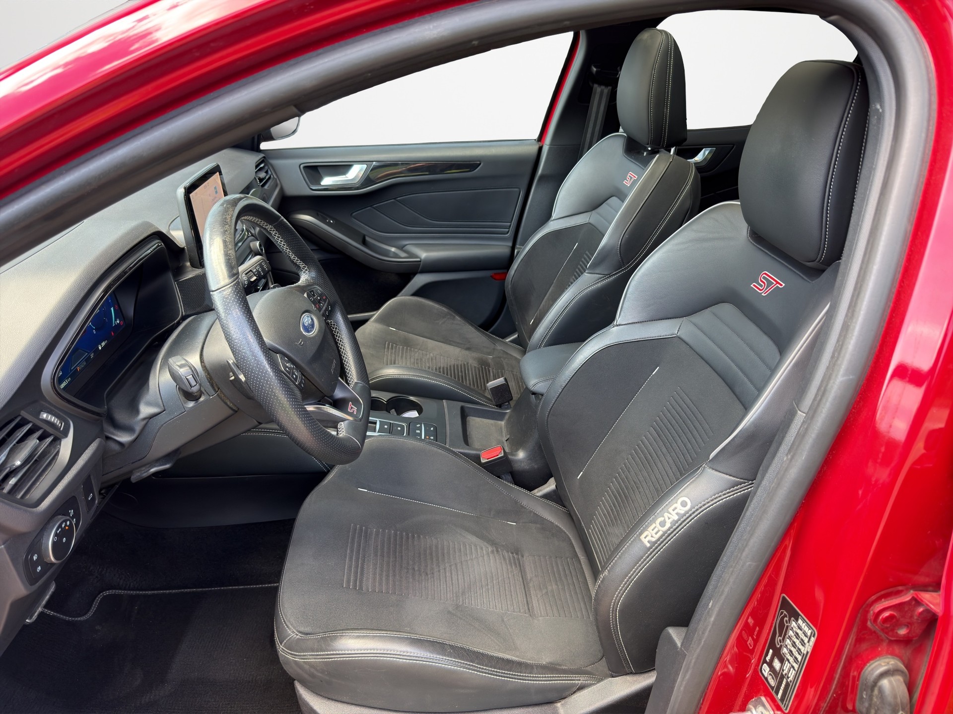 FORD Focus ST 2.3 Styling Paket Automat LEASING AB 436.38 CHF / MONAT-image-6