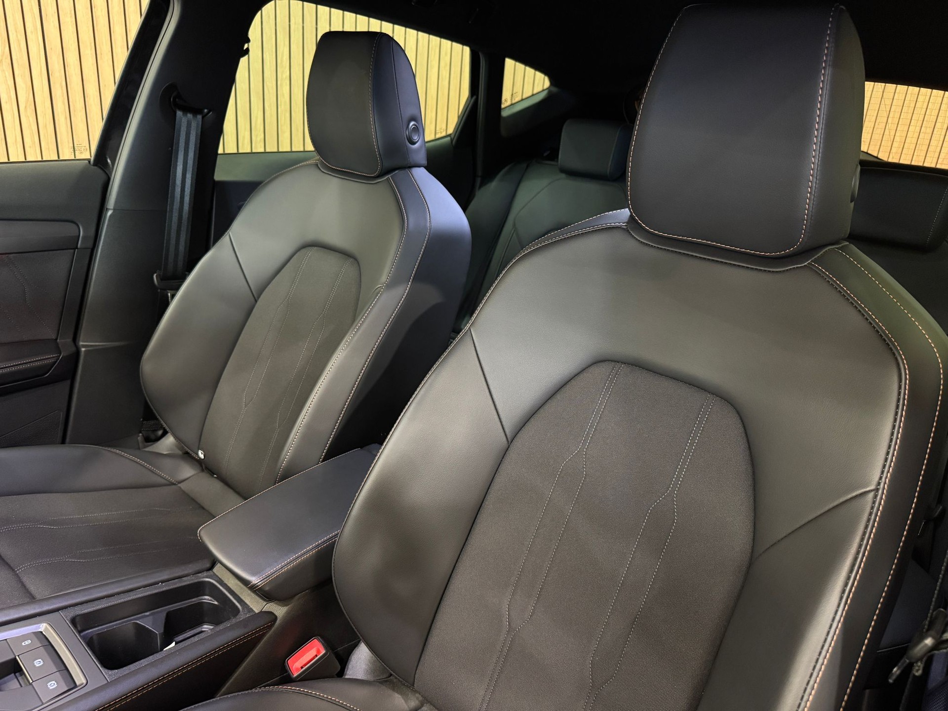 CUPRA Formentor 1.5 e-HYBRID pHEV DSG-image-22