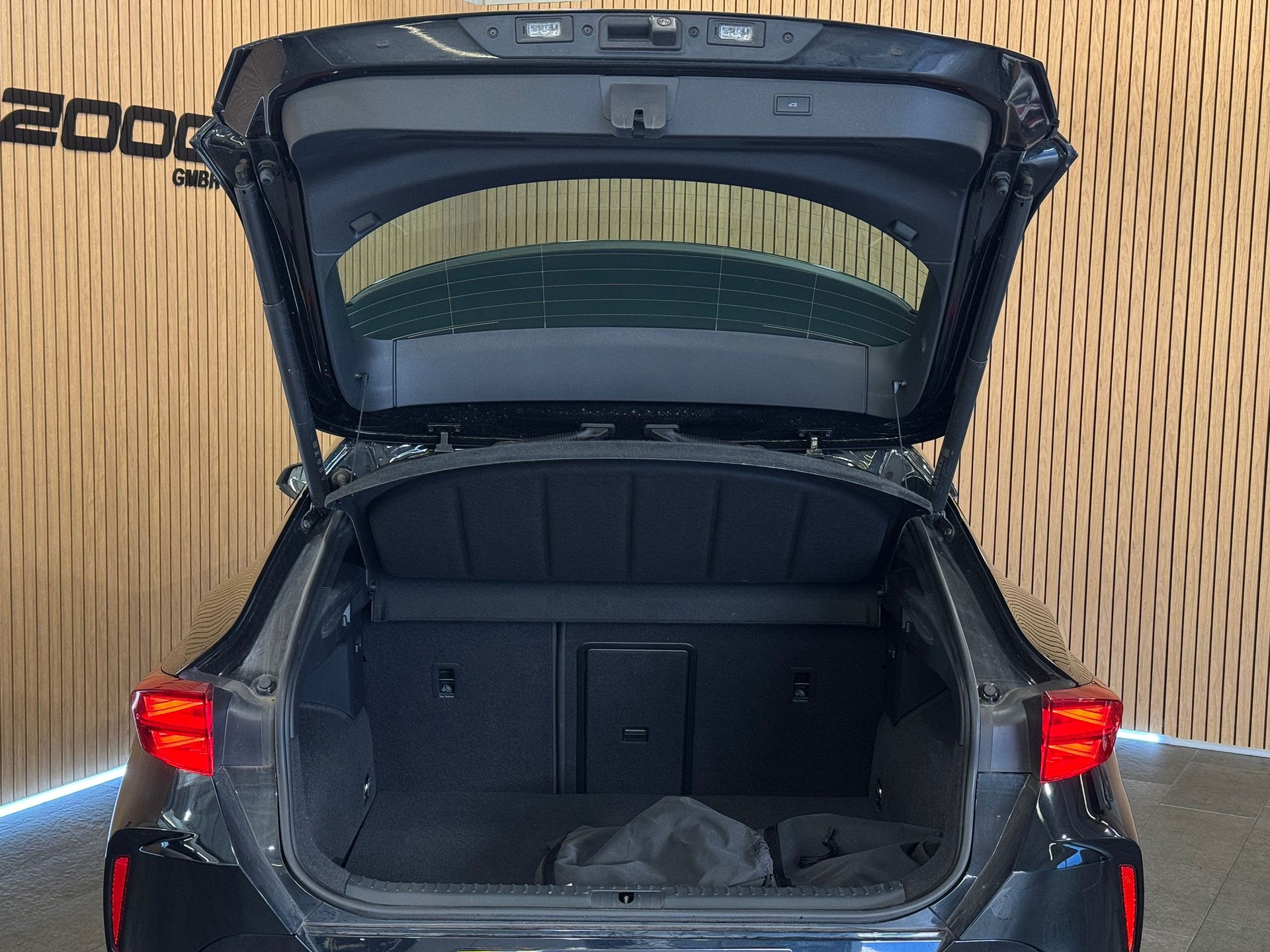 CUPRA Formentor 1.5 e-HYBRID pHEV DSG-image-6
