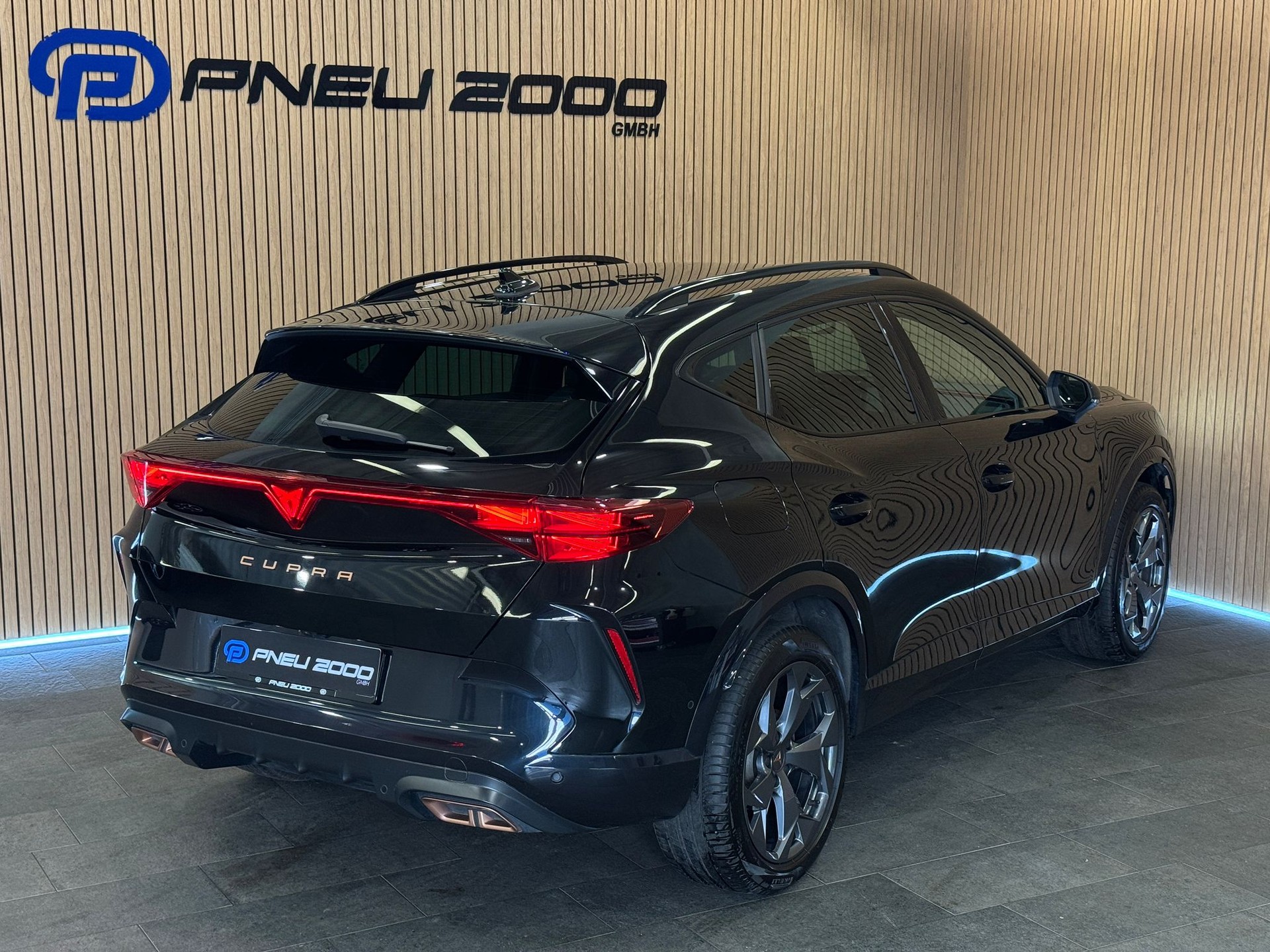 CUPRA Formentor 1.5 e-HYBRID pHEV DSG-image-4