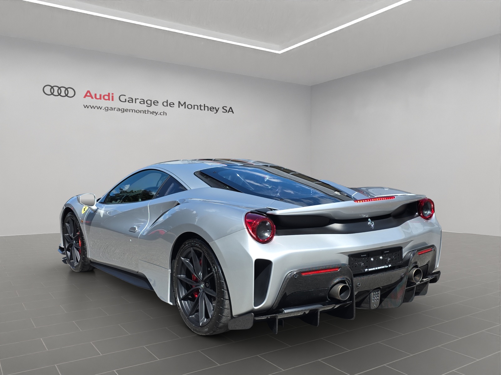FERRARI 488 Pista 3.9 V8-image-5