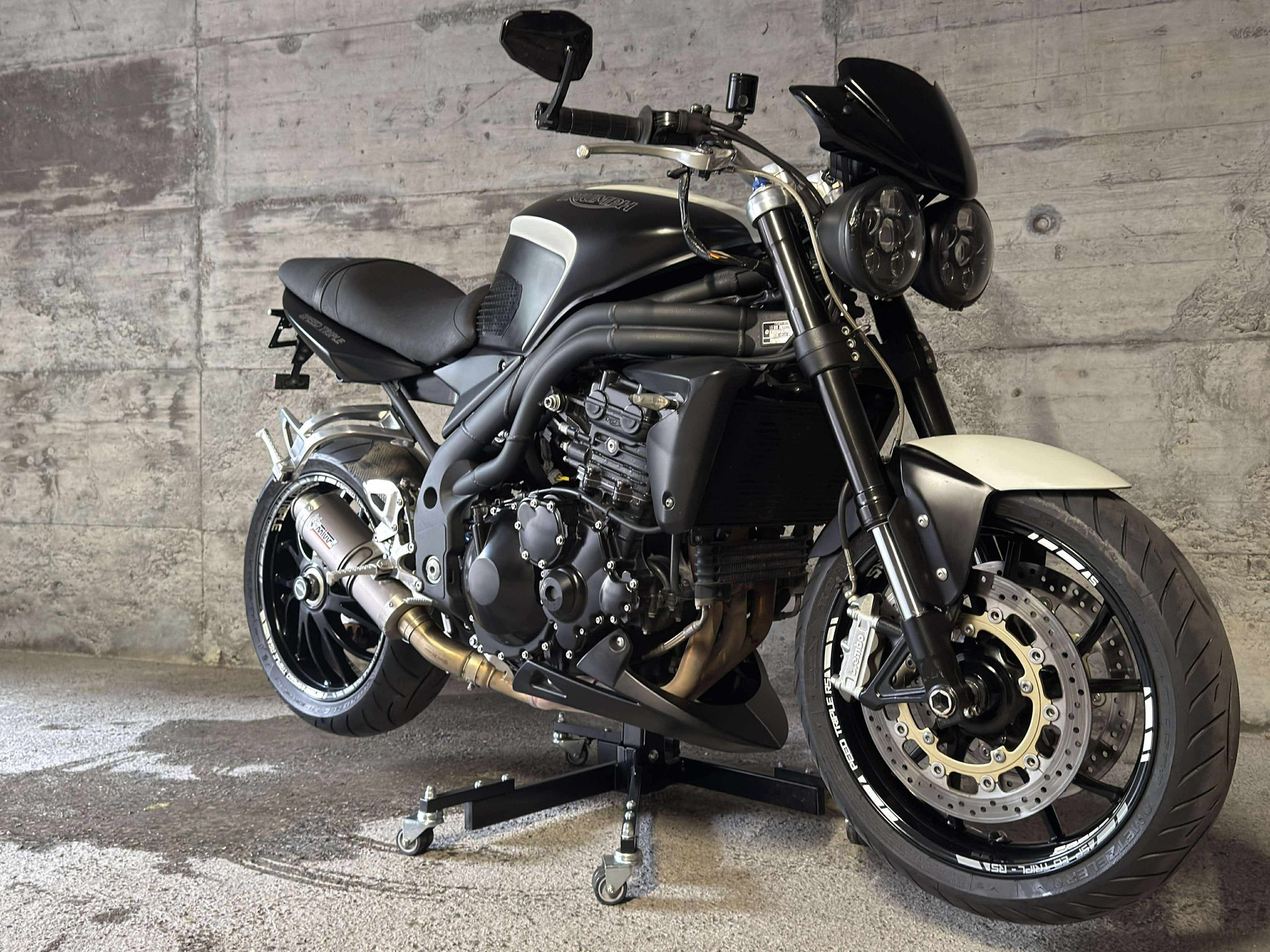 TRIUMPH Speed Triple 1050 SE-image-0