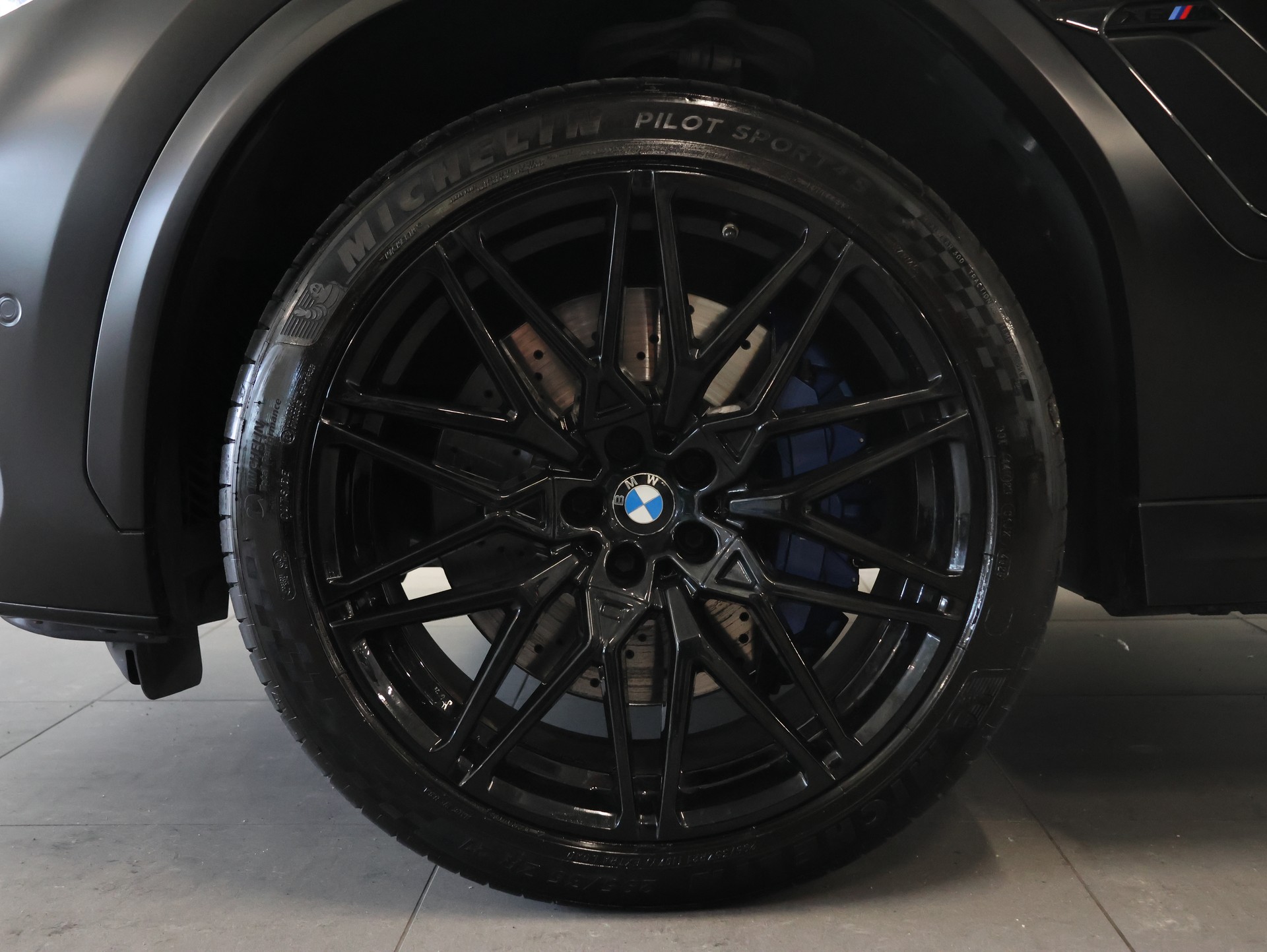BMW X6M Steptronic M Competition-image-14