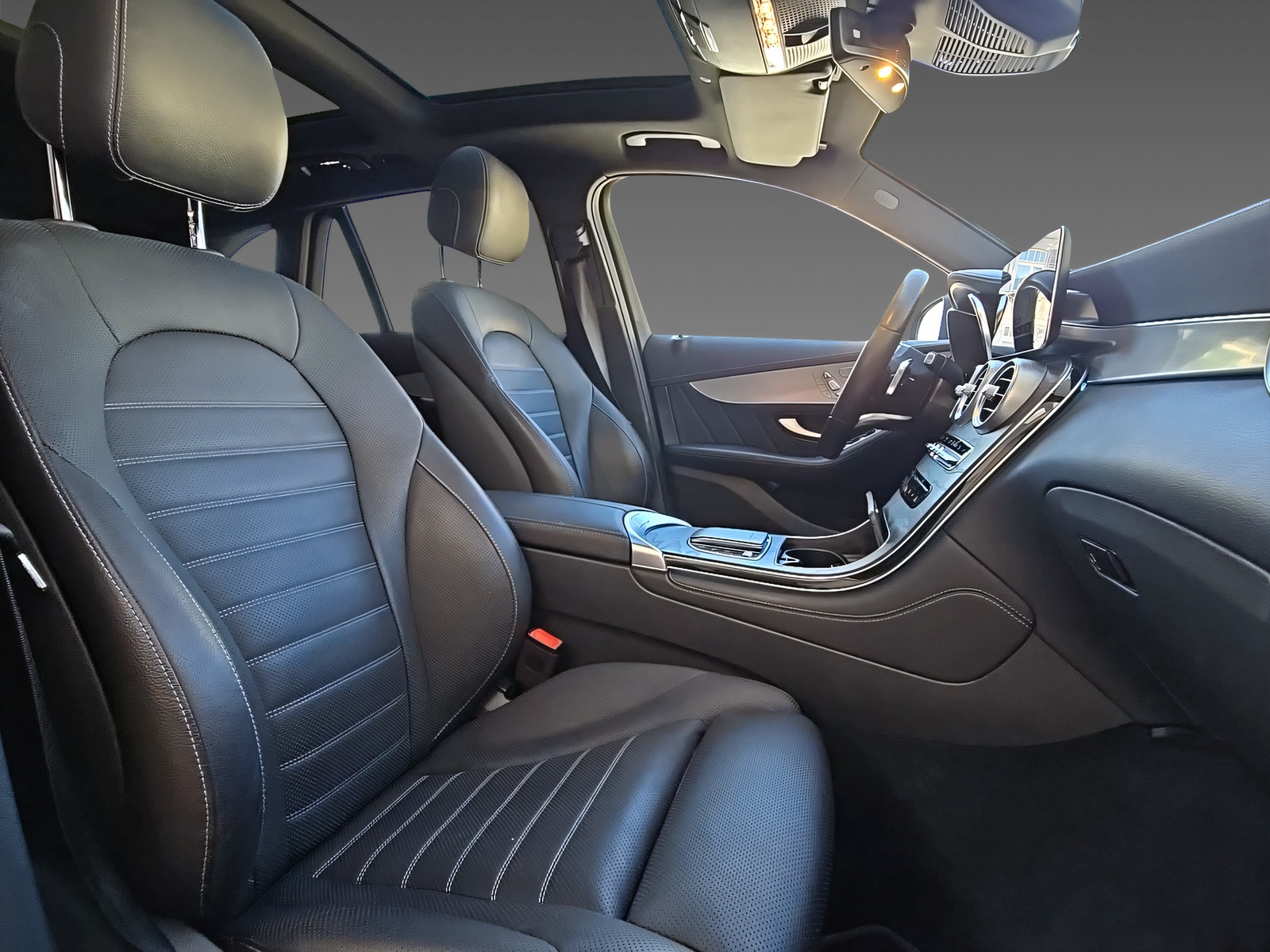 MERCEDES-BENZ GLC 300 de 4Matic AMG Line-image-11