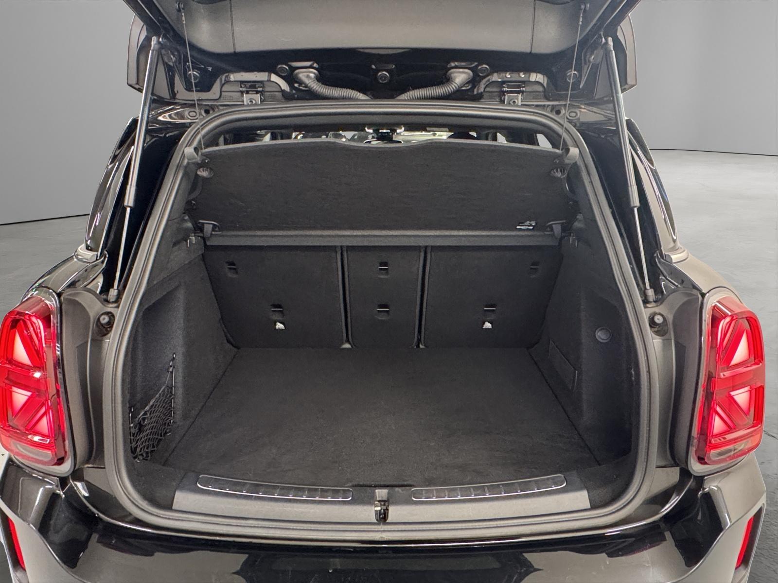 MINI Countryman F60 2.0i John Cooper Works ALL4-image-8