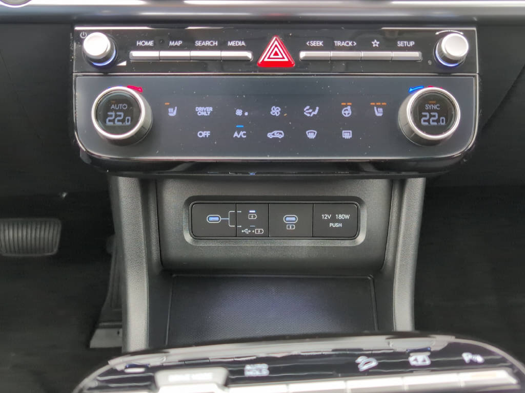 HYUNDAI TUCSON 1.6 T-GDi Hybrid Amplia 2WD-image-16