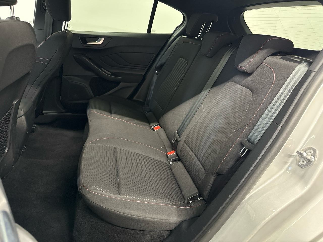 FORD Focus 1.0 MHEV ST-Line Automat-image-9