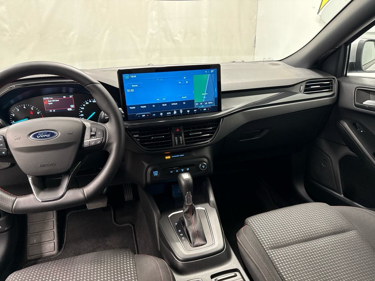 FORD Focus 1.0 MHEV ST-Line Automat-image-4