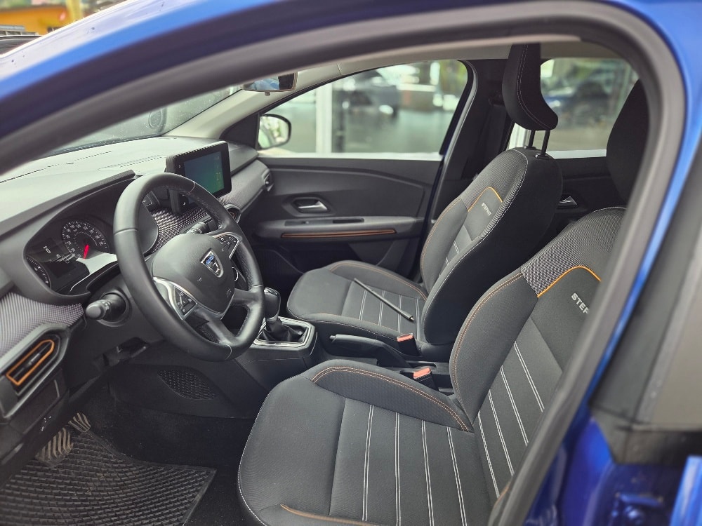 DACIA Sandero Stepway TCe 90 Comfort CVT-image-6