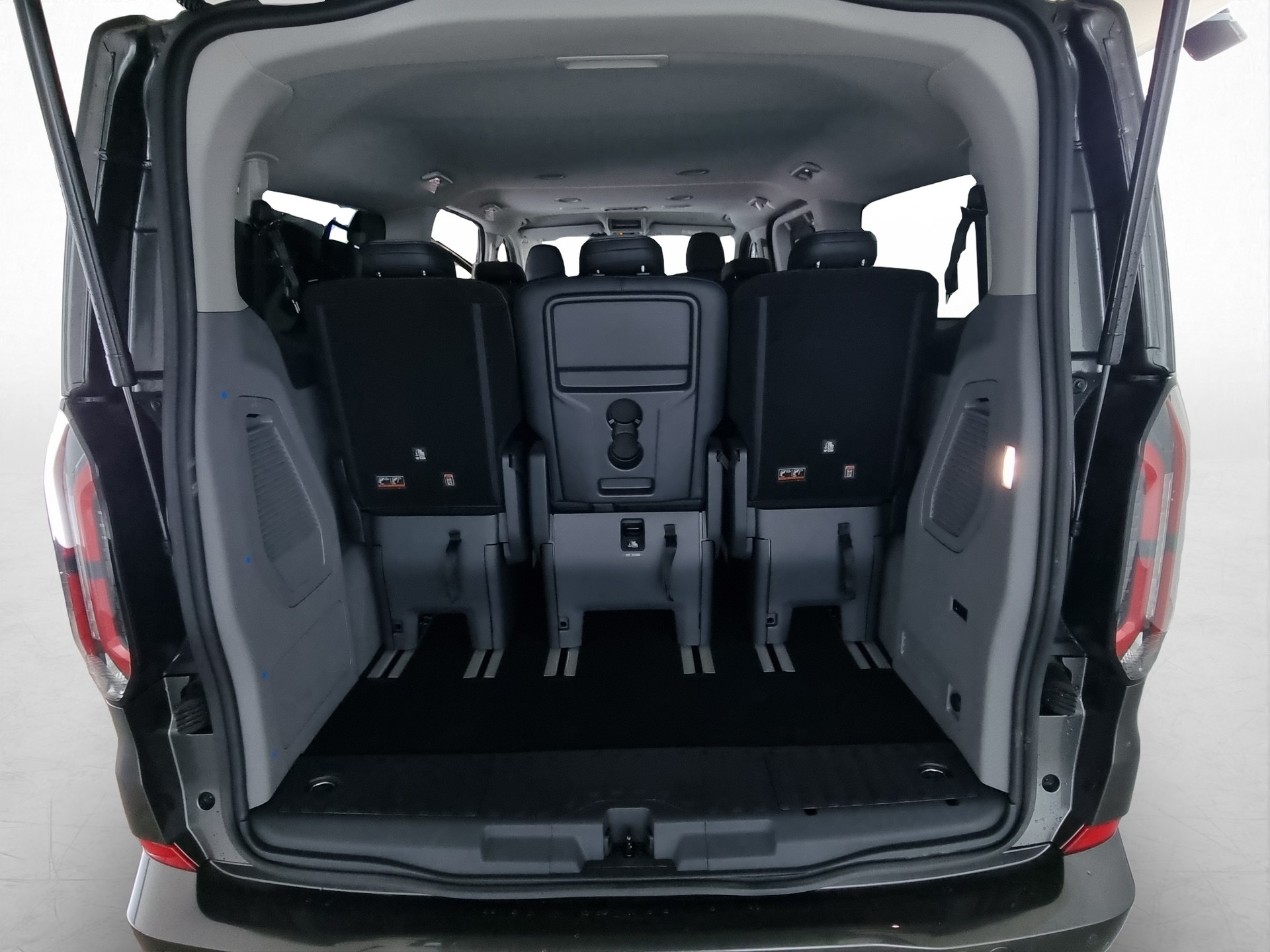 FORD Tourneo Custom Titanium X L2H1 8-Plätzer-image-15