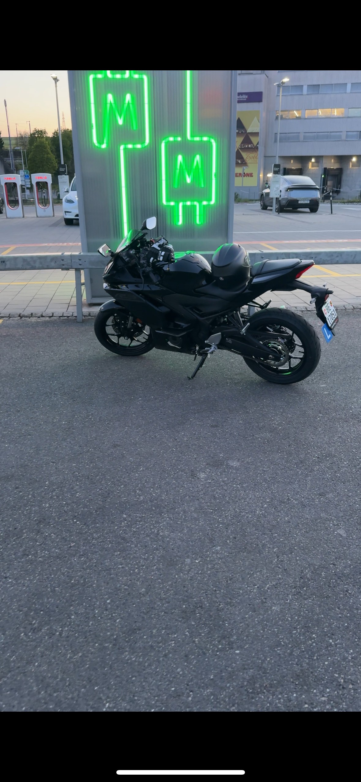 YAMAHA YZF-R3-image-6