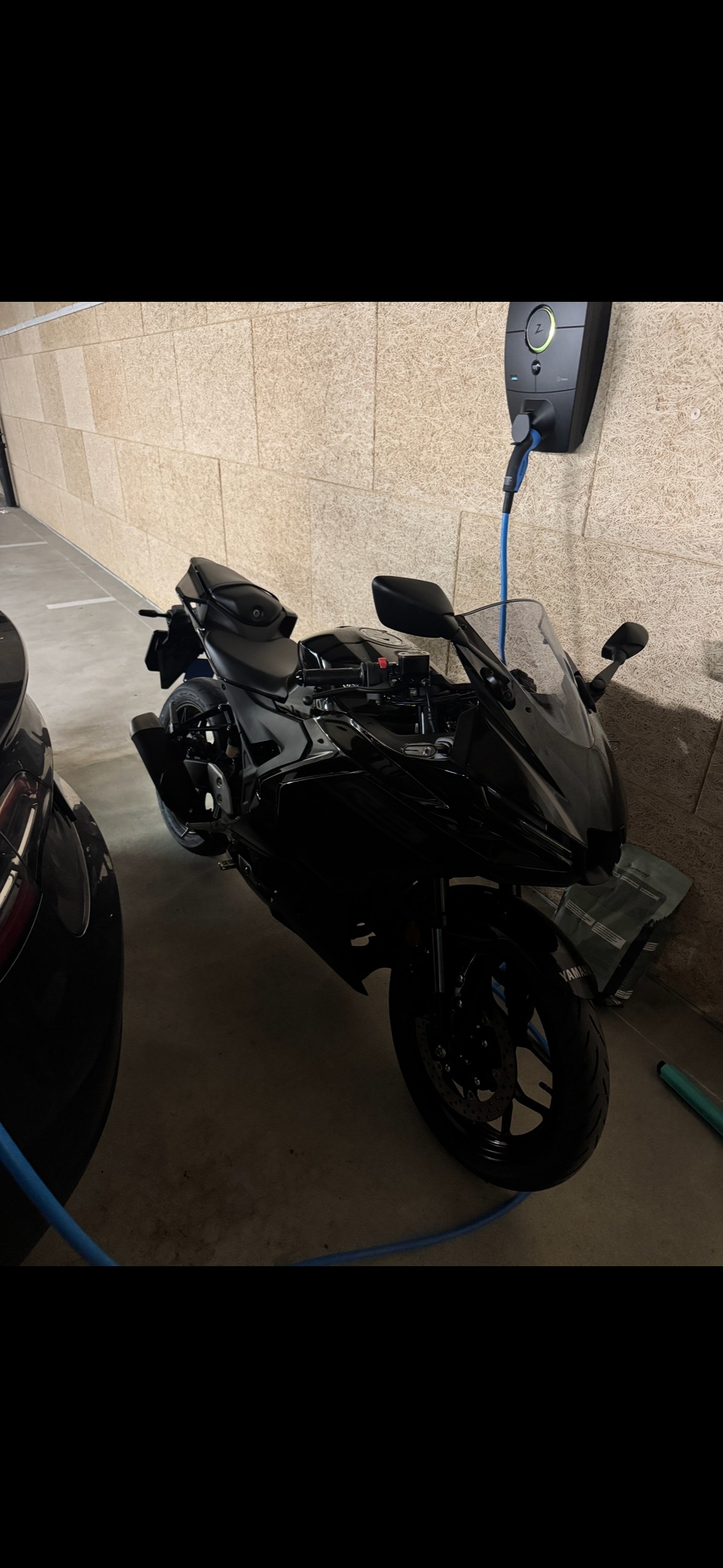 YAMAHA YZF-R3-image-8