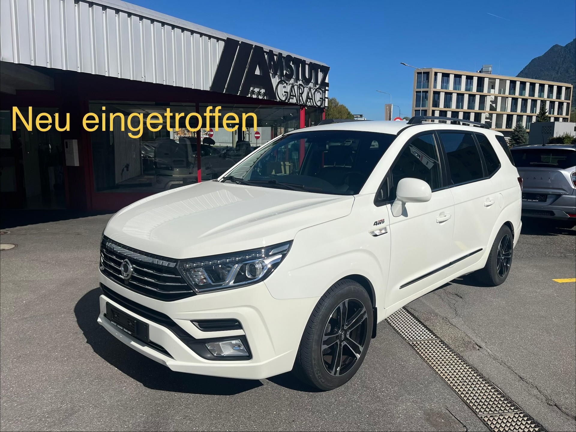 KGM-SsangYong Rodius SV220 e-XDi Turismo 4WD Automatic