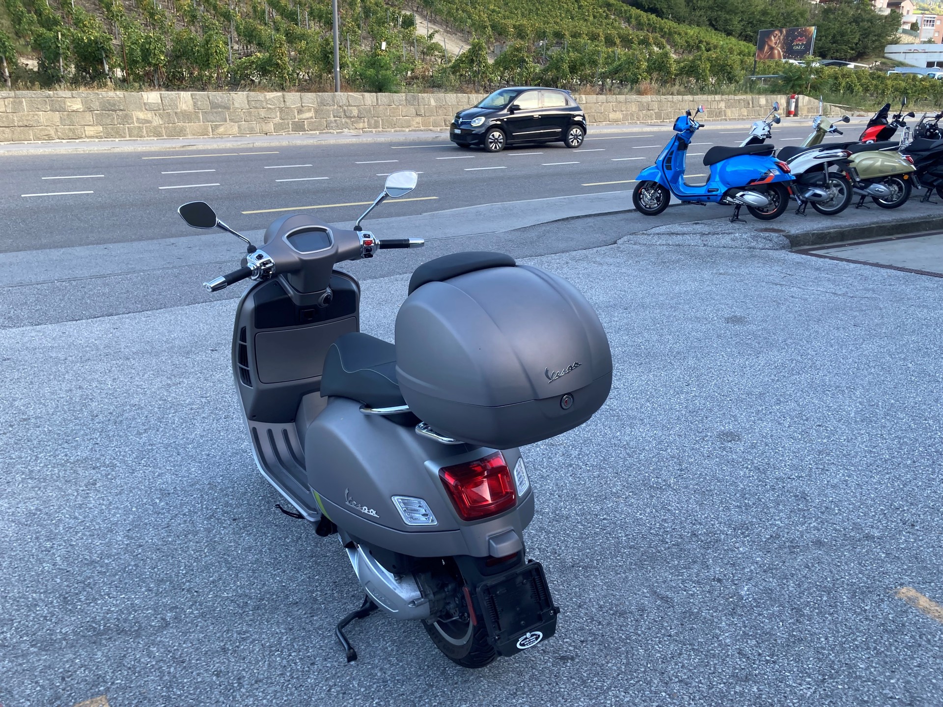 PIAGGIO Vespa GTS 300 Super Tech ABS-image-7