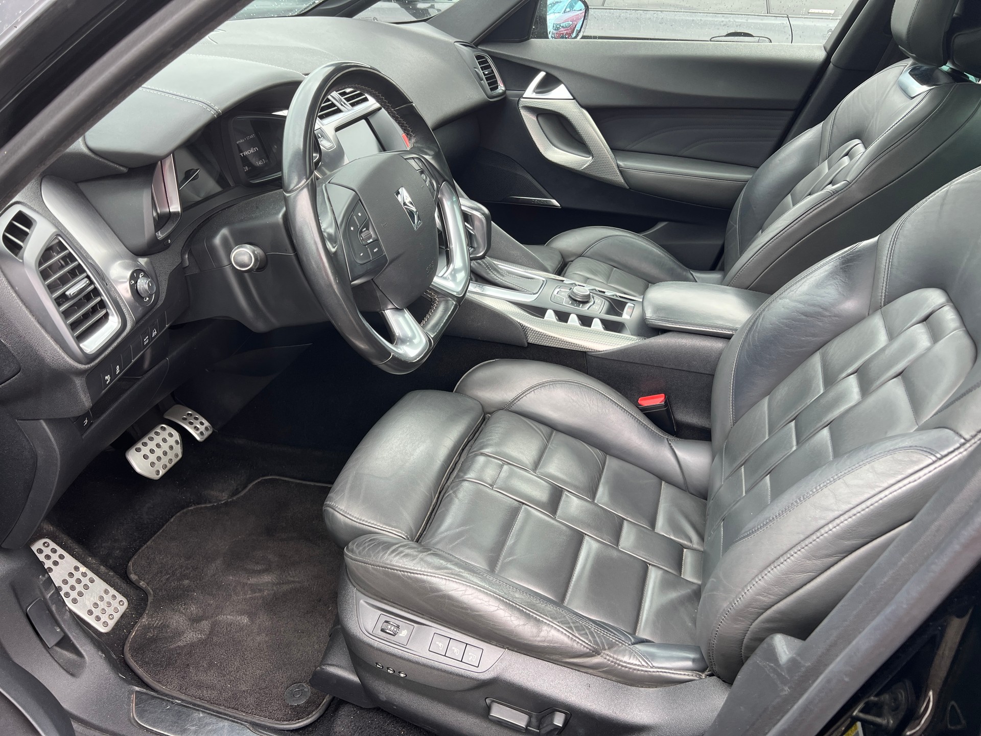 DS AUTOMOBILES DS5 2.0 HDi Sport Chic Automatic-image-9