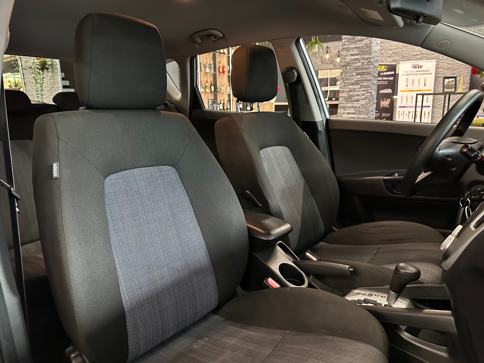 KIA CEED-image-16