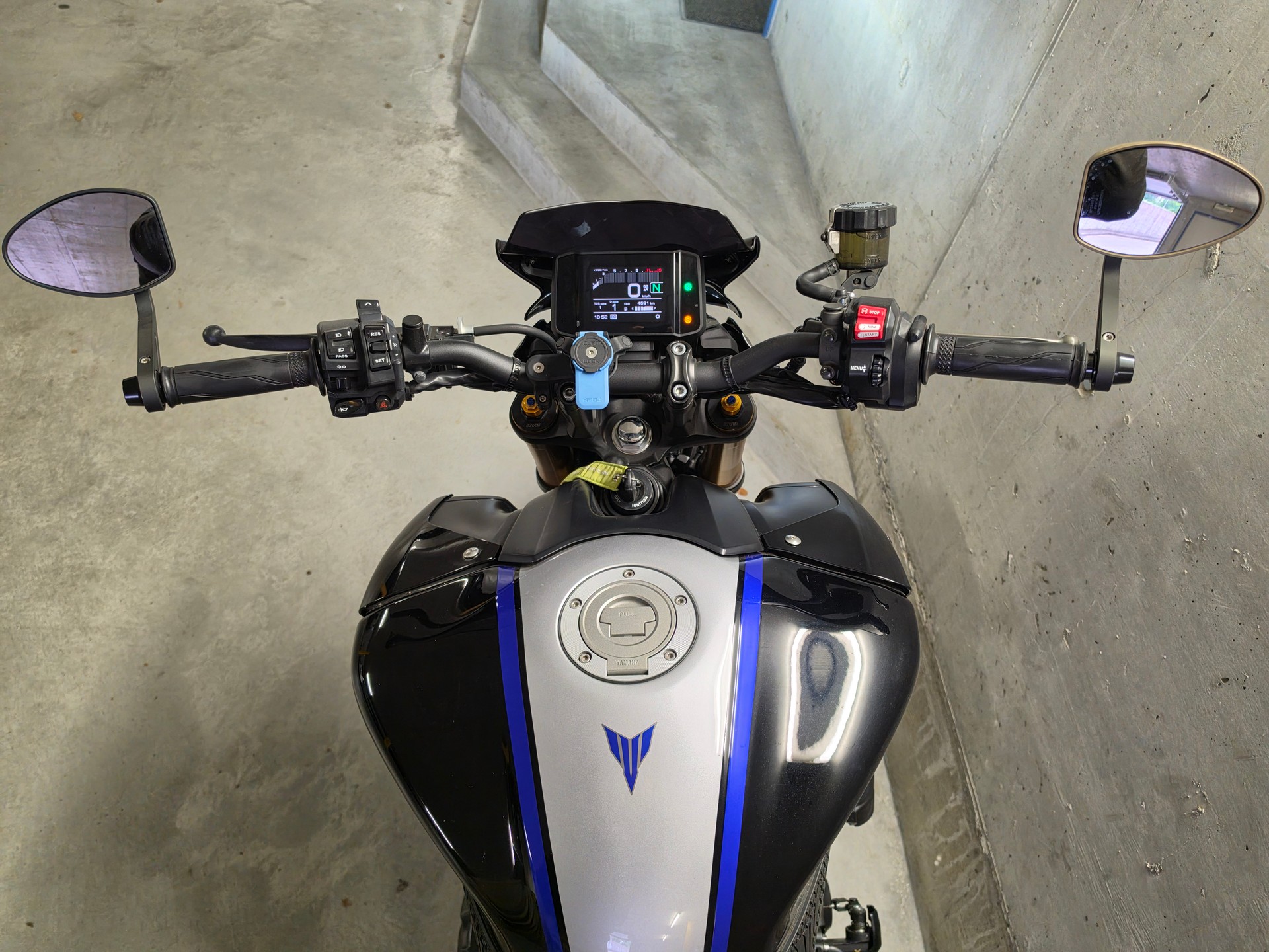 YAMAHA MT-09 SP-image-2