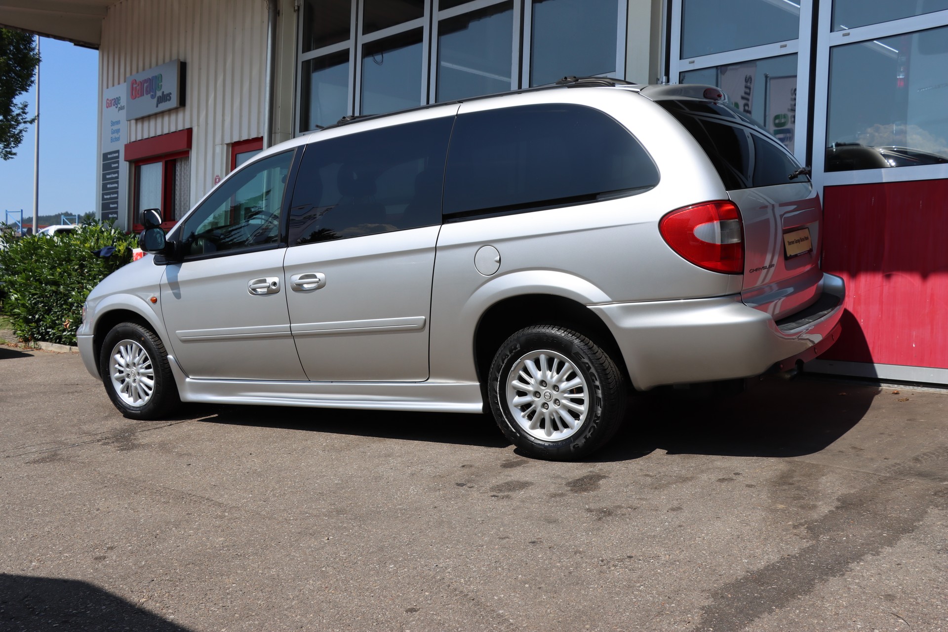CHRYSLER Paravan-image-6