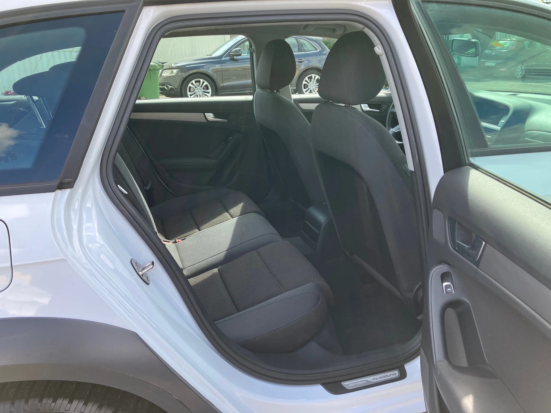 AUDI A4 allroad 2.0 TFSI quattro S-tronic-image-11