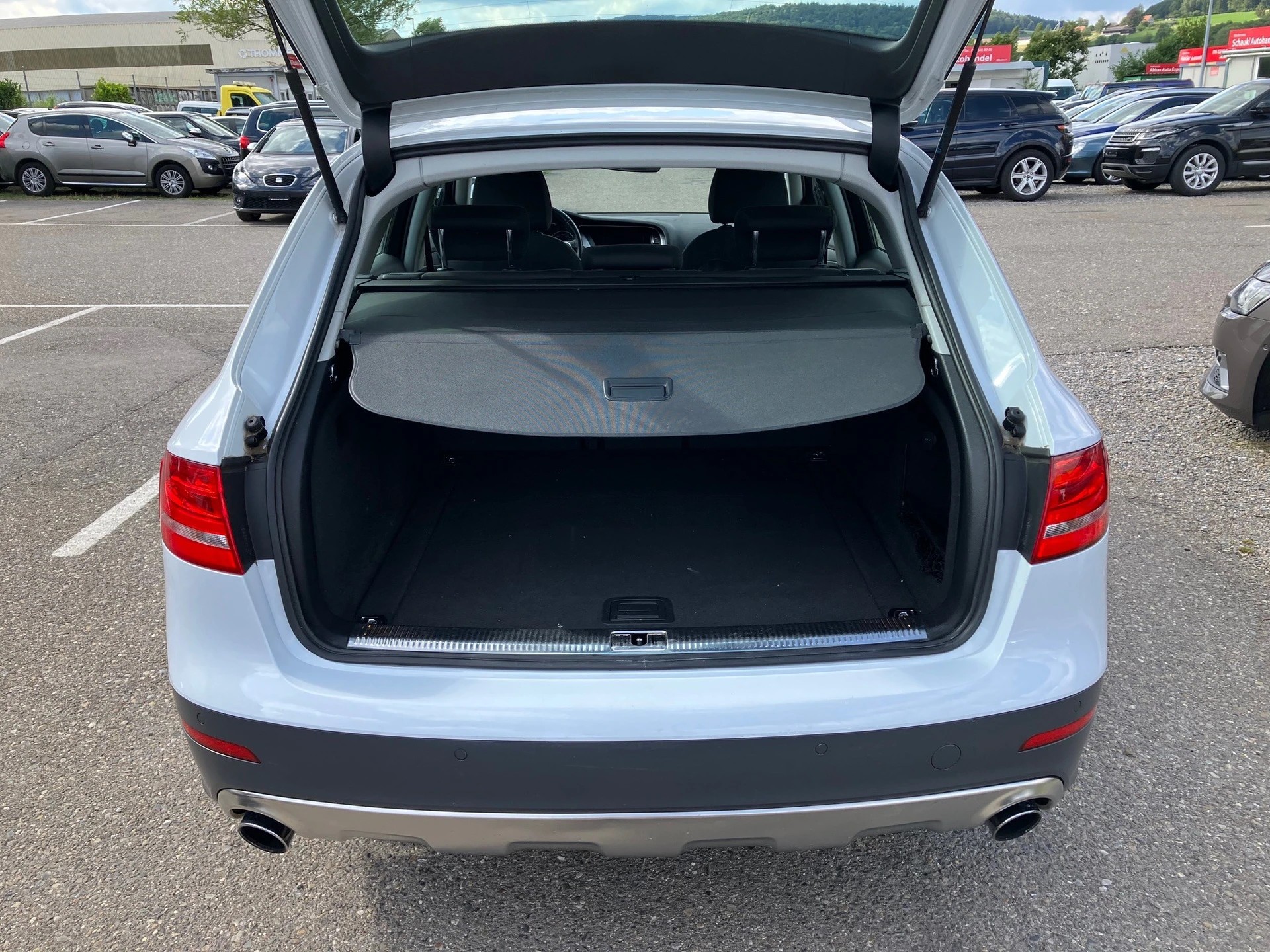 AUDI A4 allroad 2.0 TFSI quattro S-tronic-image-12