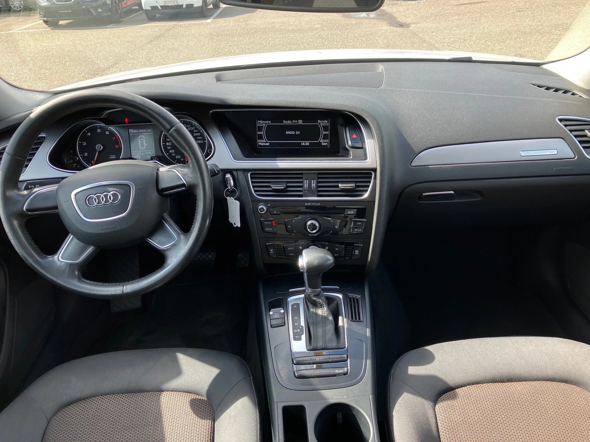 AUDI A4 allroad 2.0 TFSI quattro S-tronic-image-8