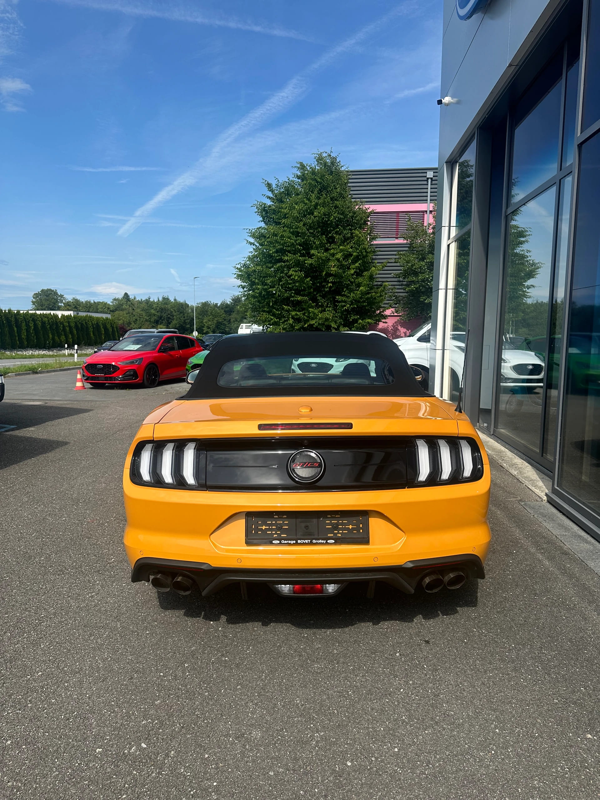 FORD Mustang Convertible 5.0 V8 GT Automatique-image-4