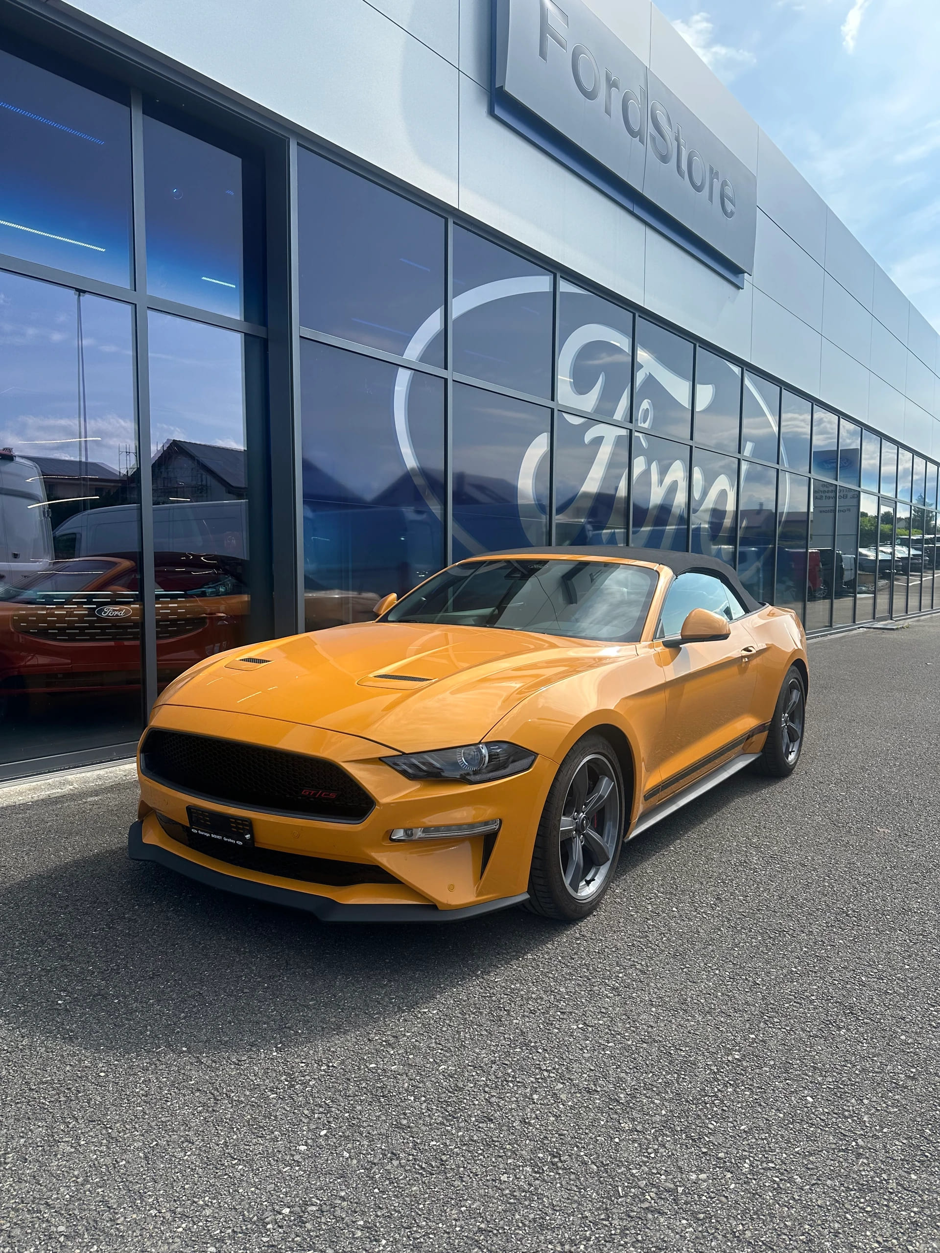FORD Mustang Convertible 5.0 V8 GT Automatique-image-1