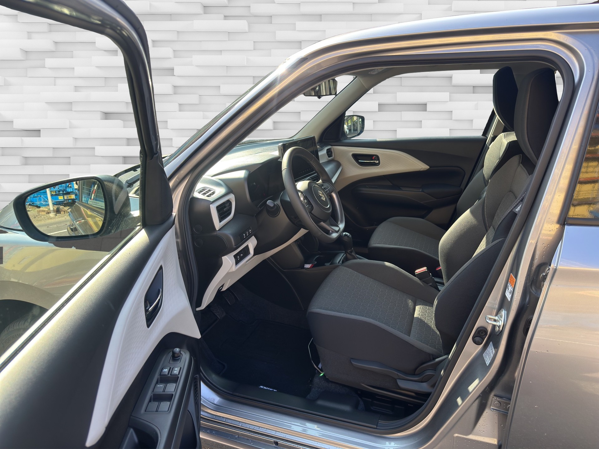 SUZUKI Swift 1.2 Tradizio Hybrid 4x4-image-4