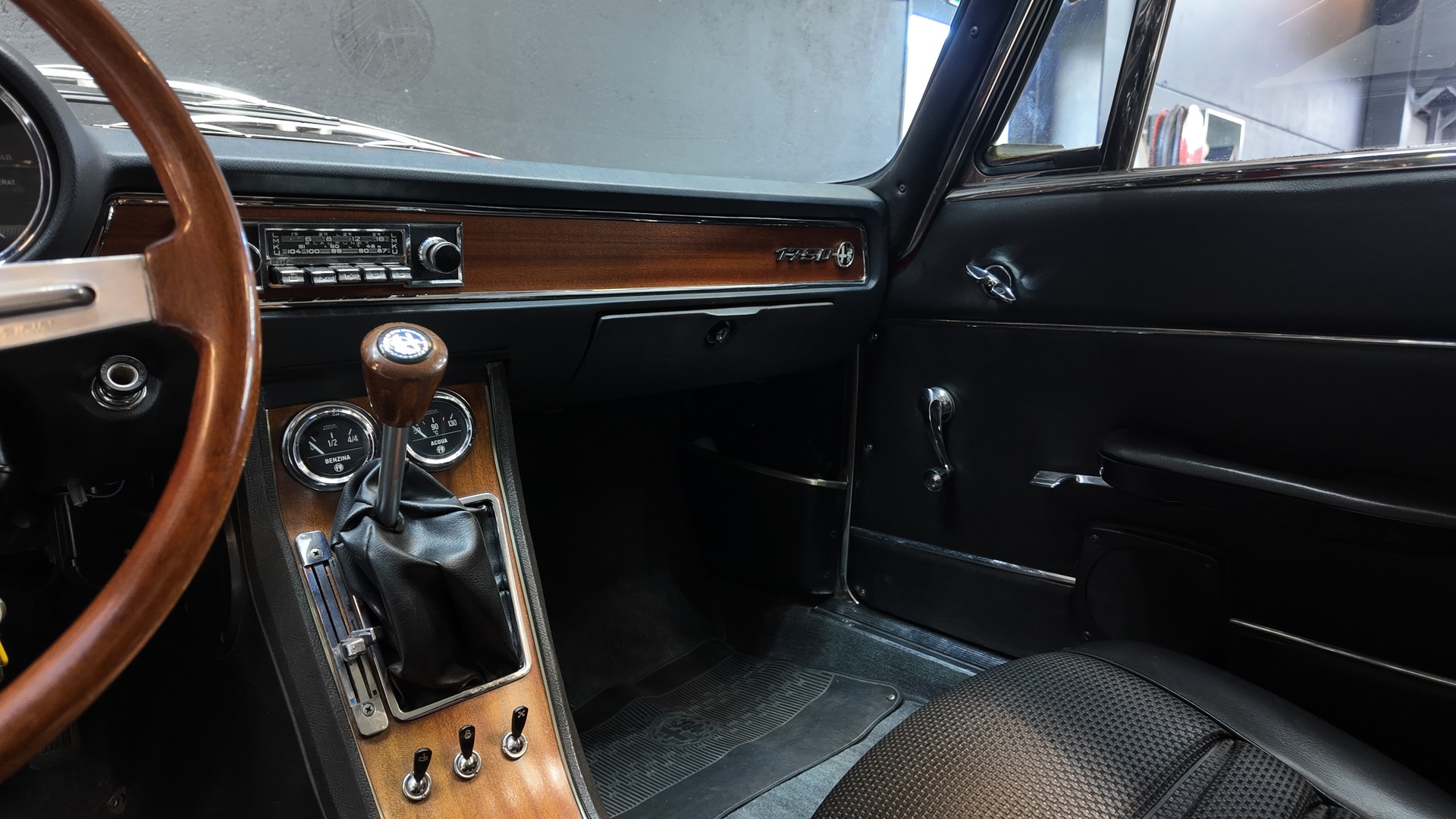 ALFA ROMEO 1750-image-14