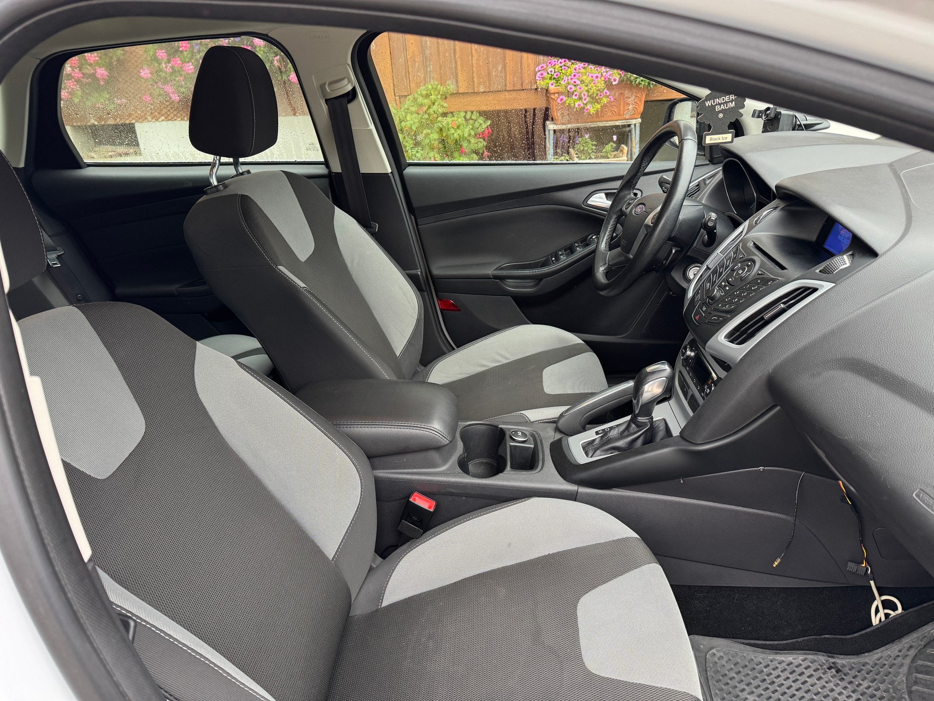 FORD Focus 1.6i VCT Carving PowerShift-image-7