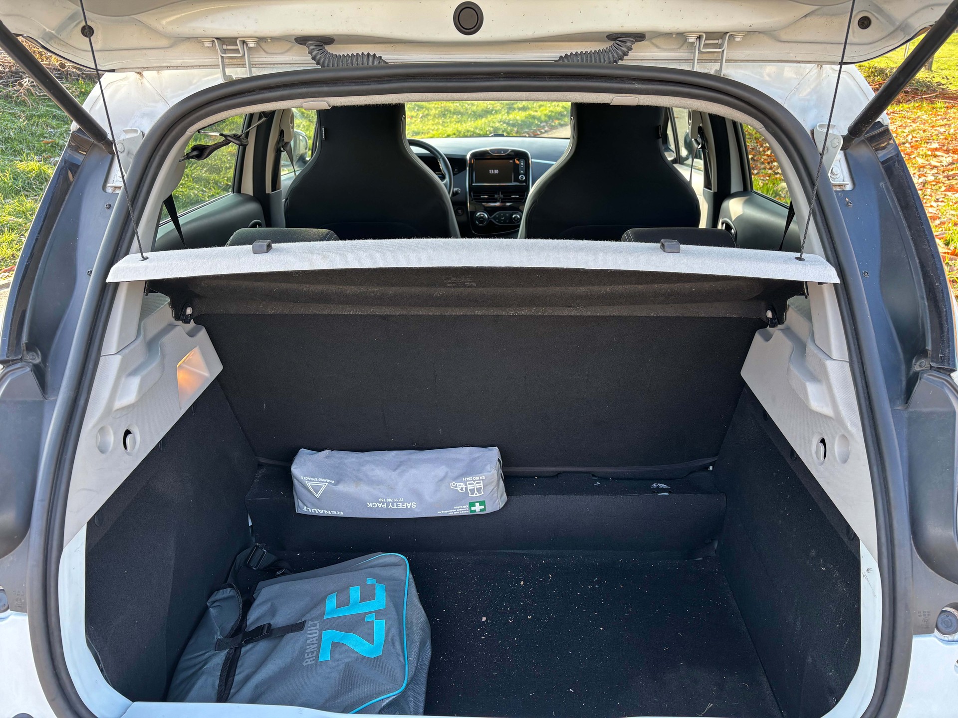 RENAULT Zoe Intens R90 (Batterie Miete)-image-5