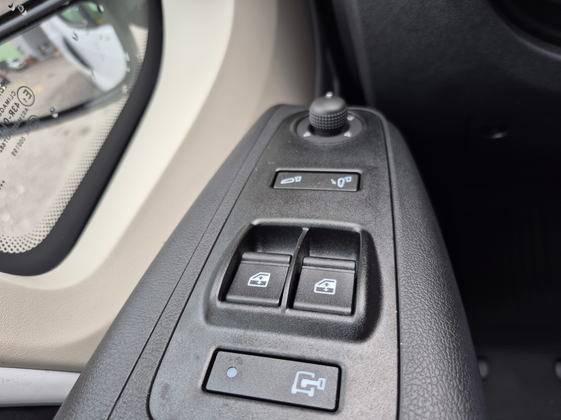 CITROEN Jumper 35 2.2 BlueHDi 140 L2H2-image-19