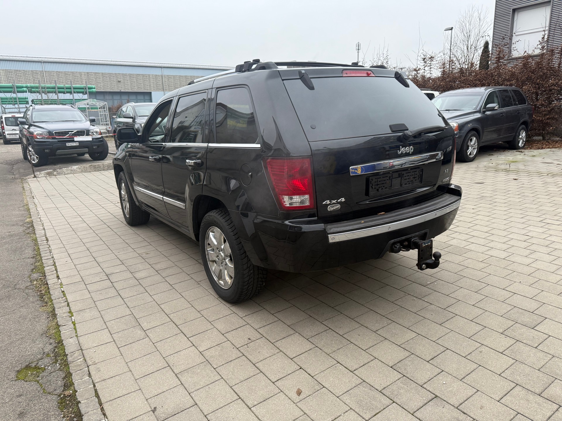JEEP Grand Cherokee 5.7 HEMI Overland Automatic-image-3