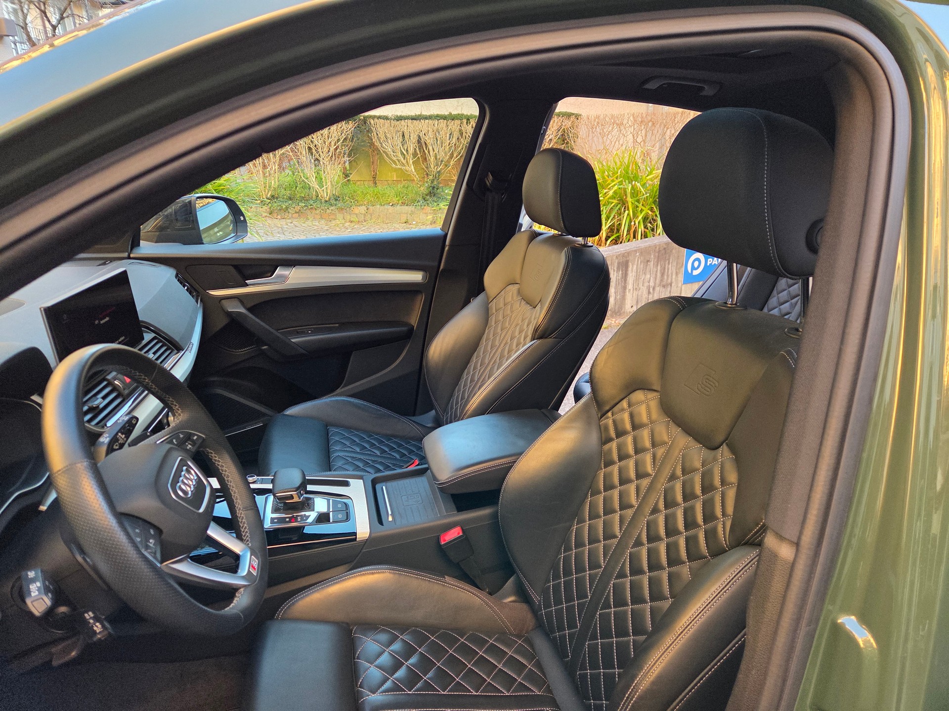 AUDI Q5 Sportback 40 TDI S line quattro S-tronic-image-5