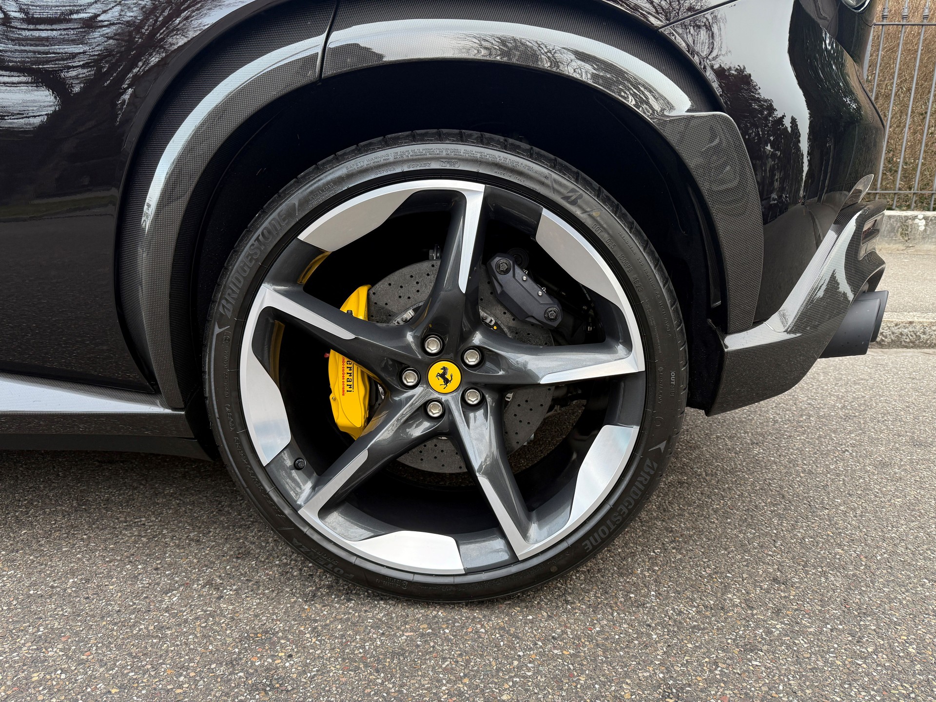 FERRARI Purosangue 6.5 V12-showroom-element-3