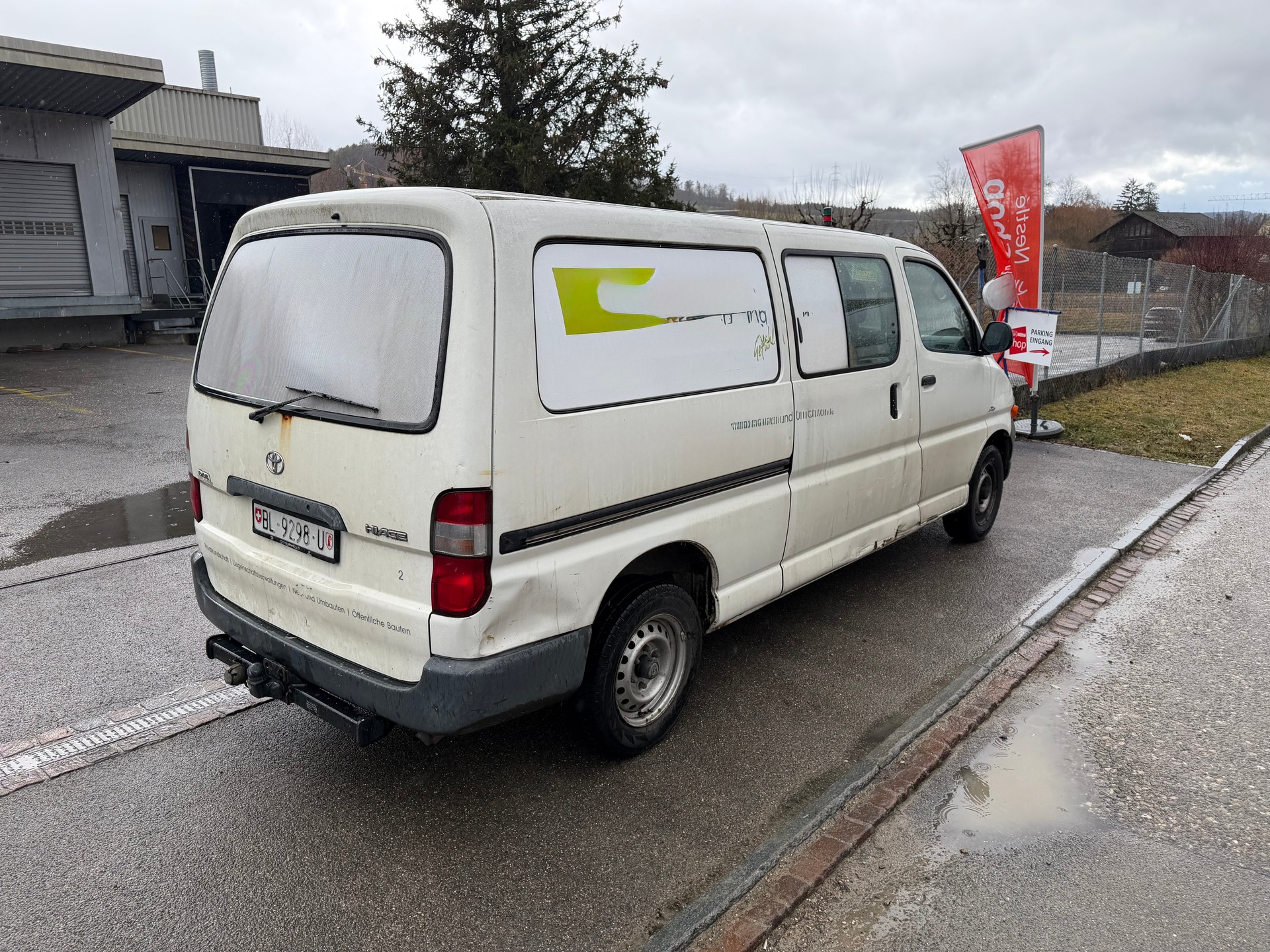 TOYOTA Hiace D-4D A/T LWB Kombi-image-3