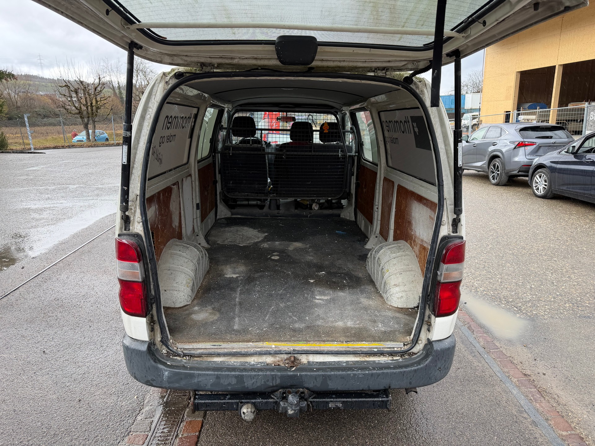 TOYOTA Hiace D-4D A/T LWB Kombi-image-9