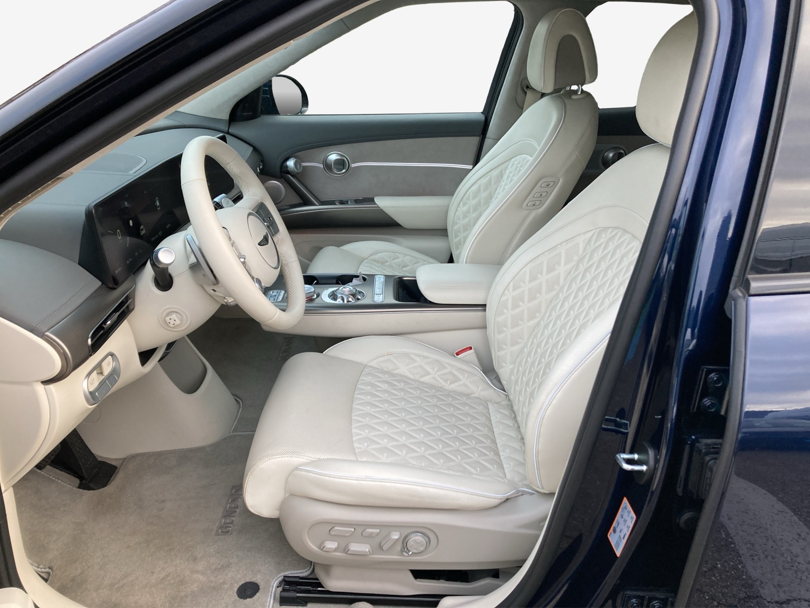 GENESIS GV60 77.4 kWh Sport AWD-image-8