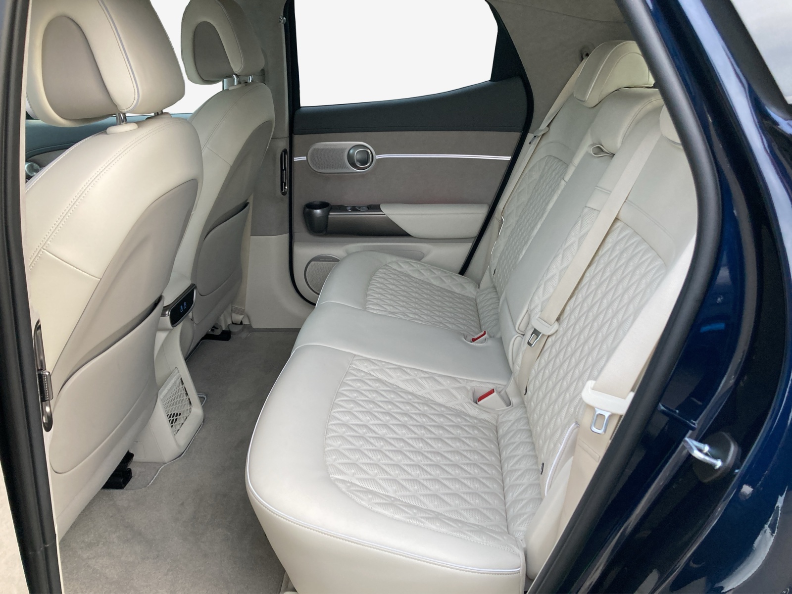 GENESIS GV60 77.4 kWh Sport AWD-image-12