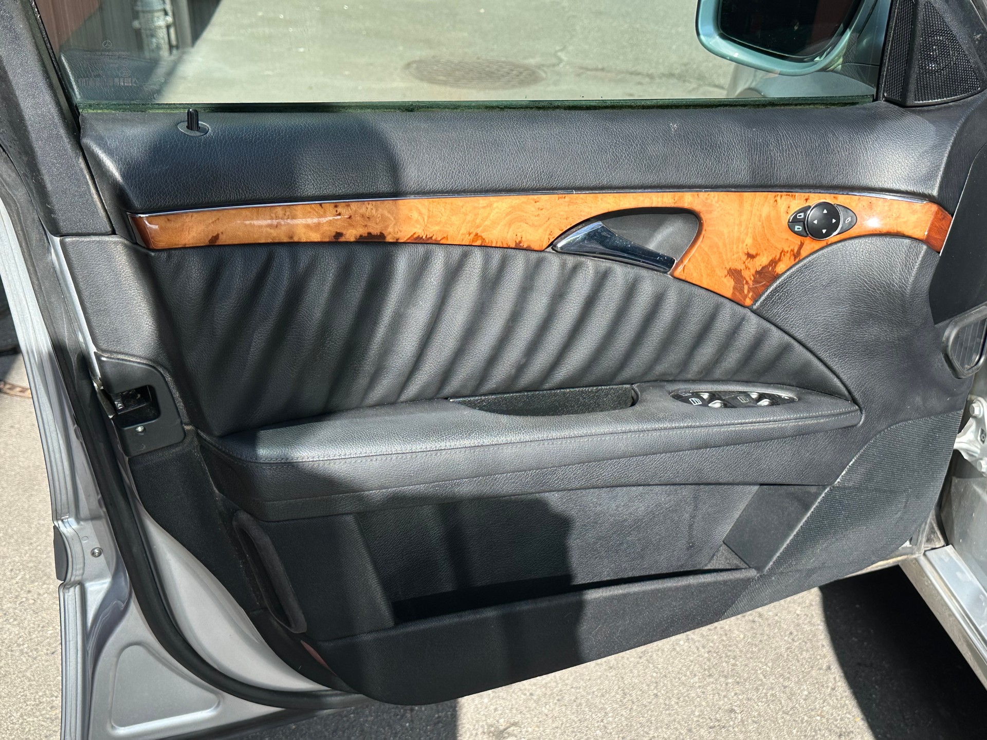 MERCEDES-BENZ E 200 Kompressor Elégance-image-11