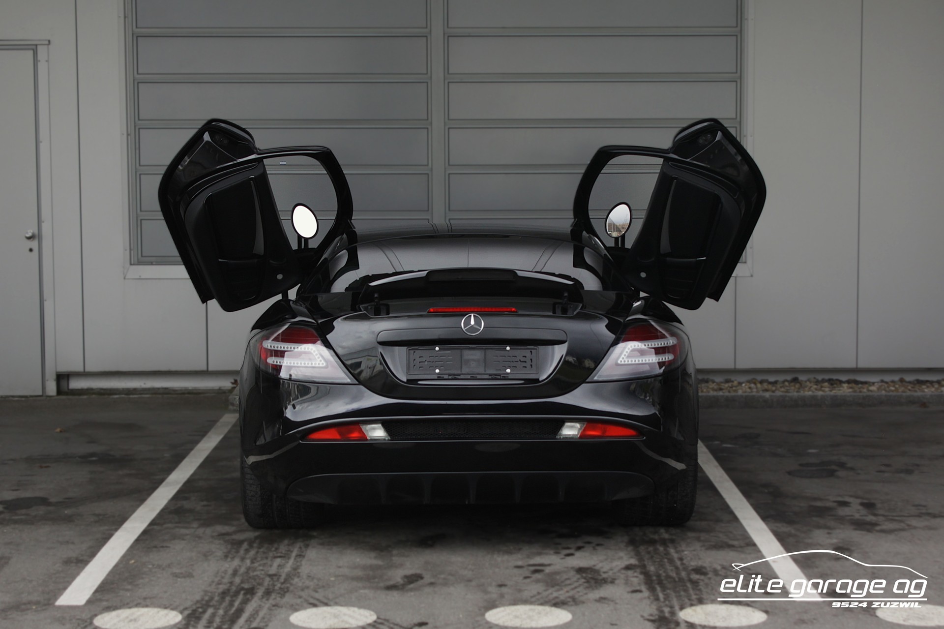 MERCEDES-BENZ SLR McLaren AUS 1. HAND-image-3