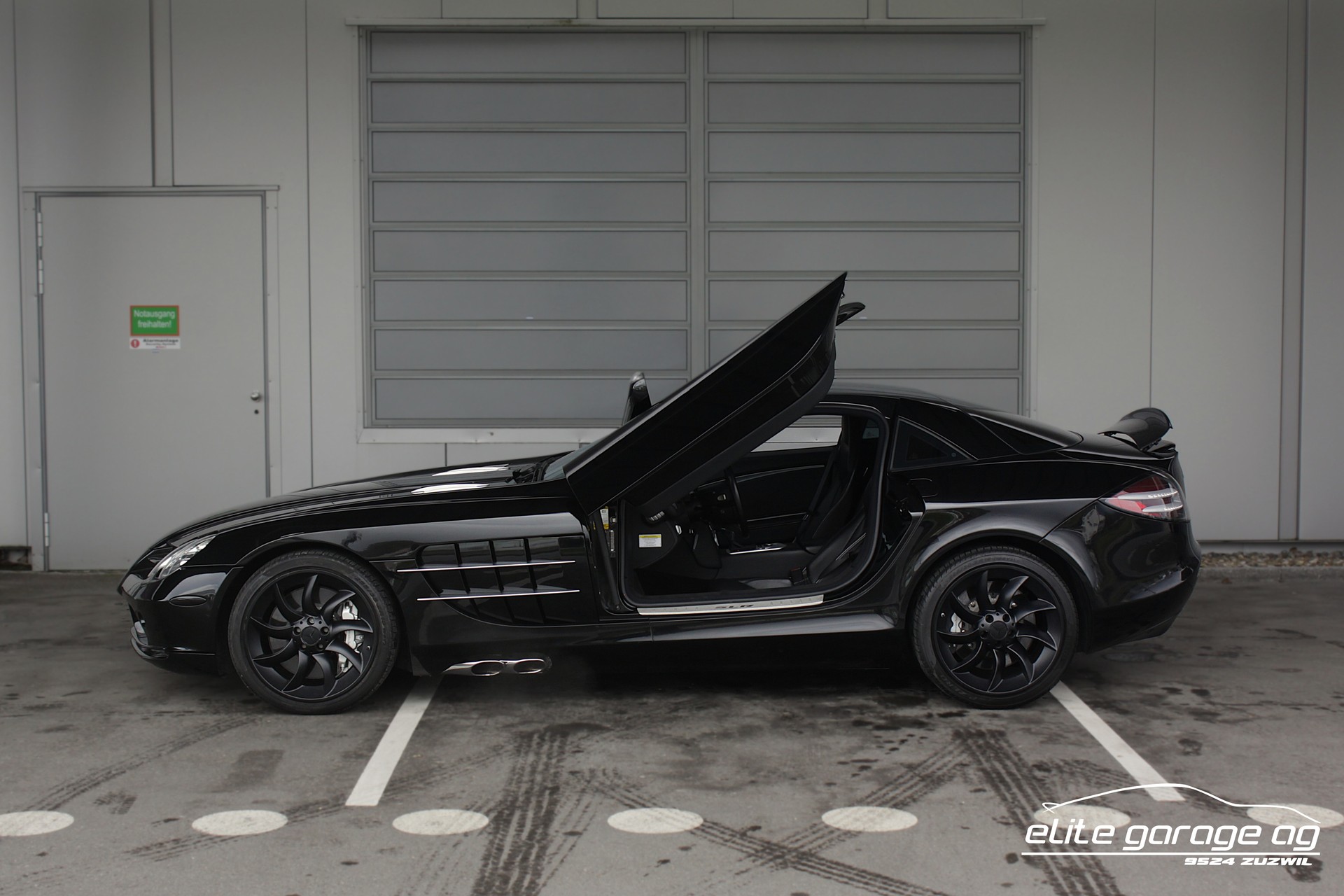 MERCEDES-BENZ SLR McLaren AUS 1. HAND-image-1