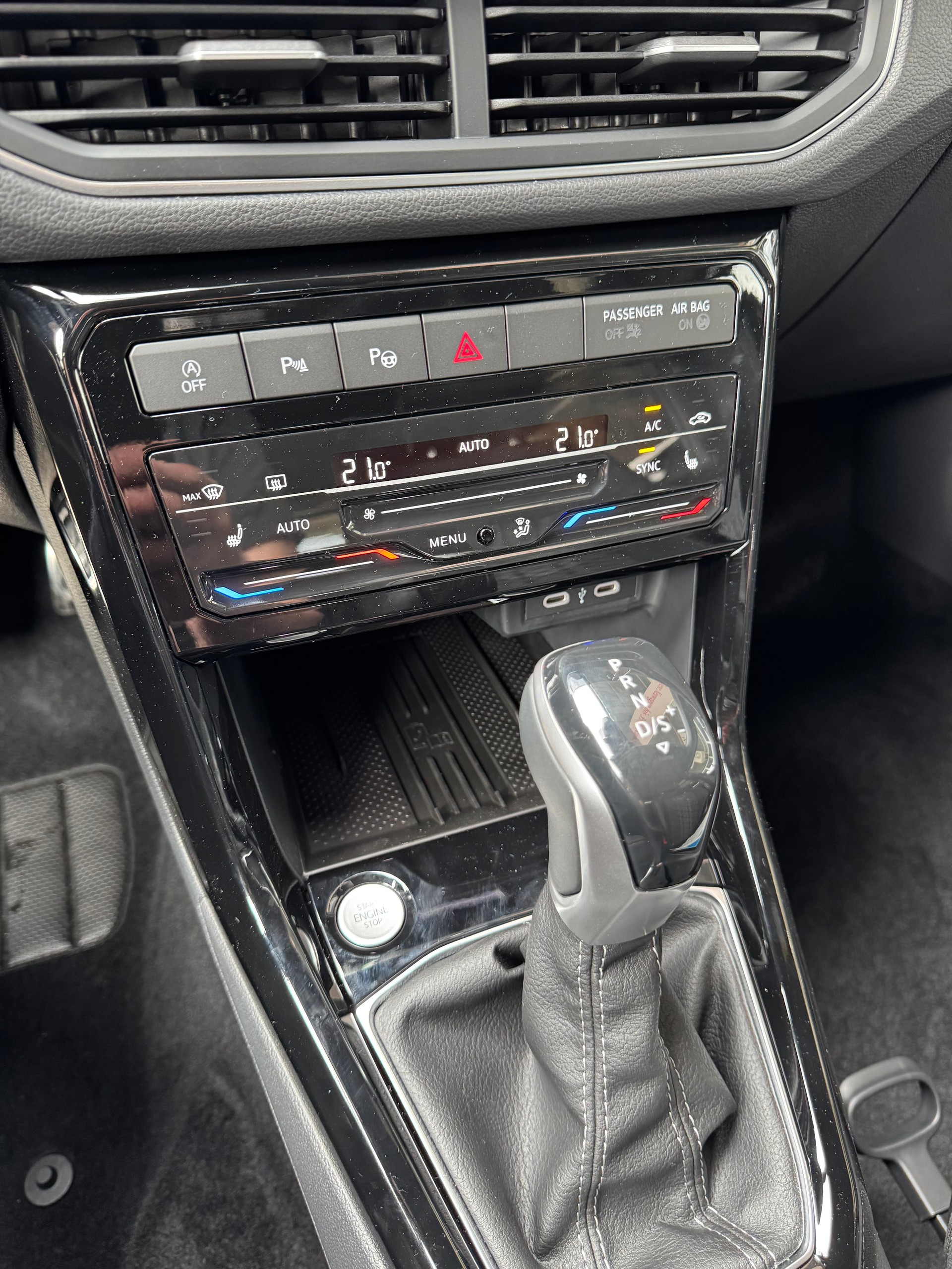 VW T-Cross 1.5 TSI EVO ACT R-Line Aussen und Innen DSG 150 PS mit 39 % Rabatt !-image-11