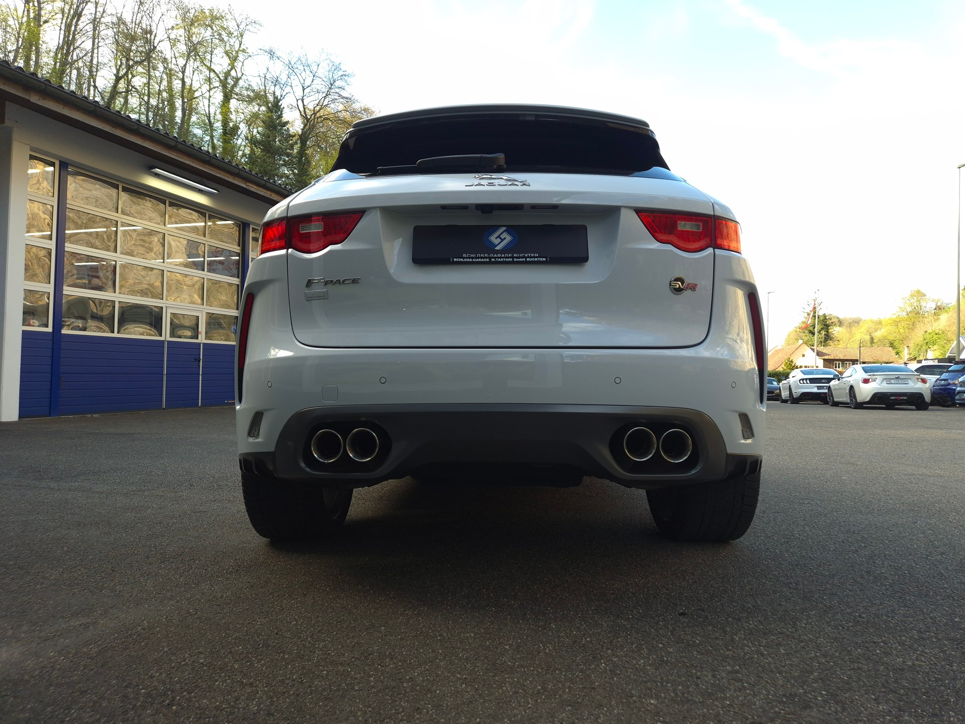JAGUAR F-Pace 5.0 V8 SVR AWD Automatik-image-10